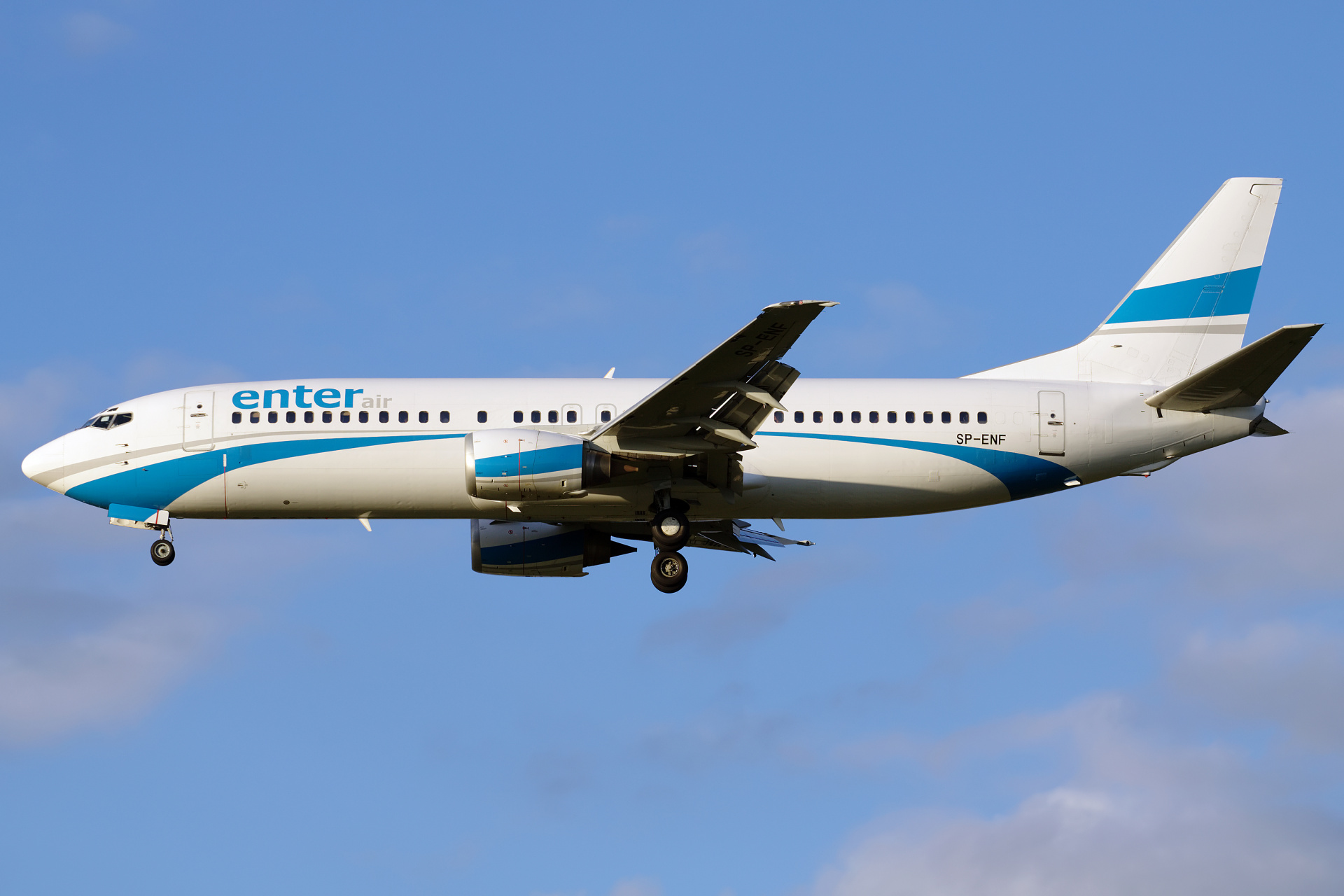 SP-ENF (Aircraft » EPWA Spotting » Boeing 737-400 » Enter Air)