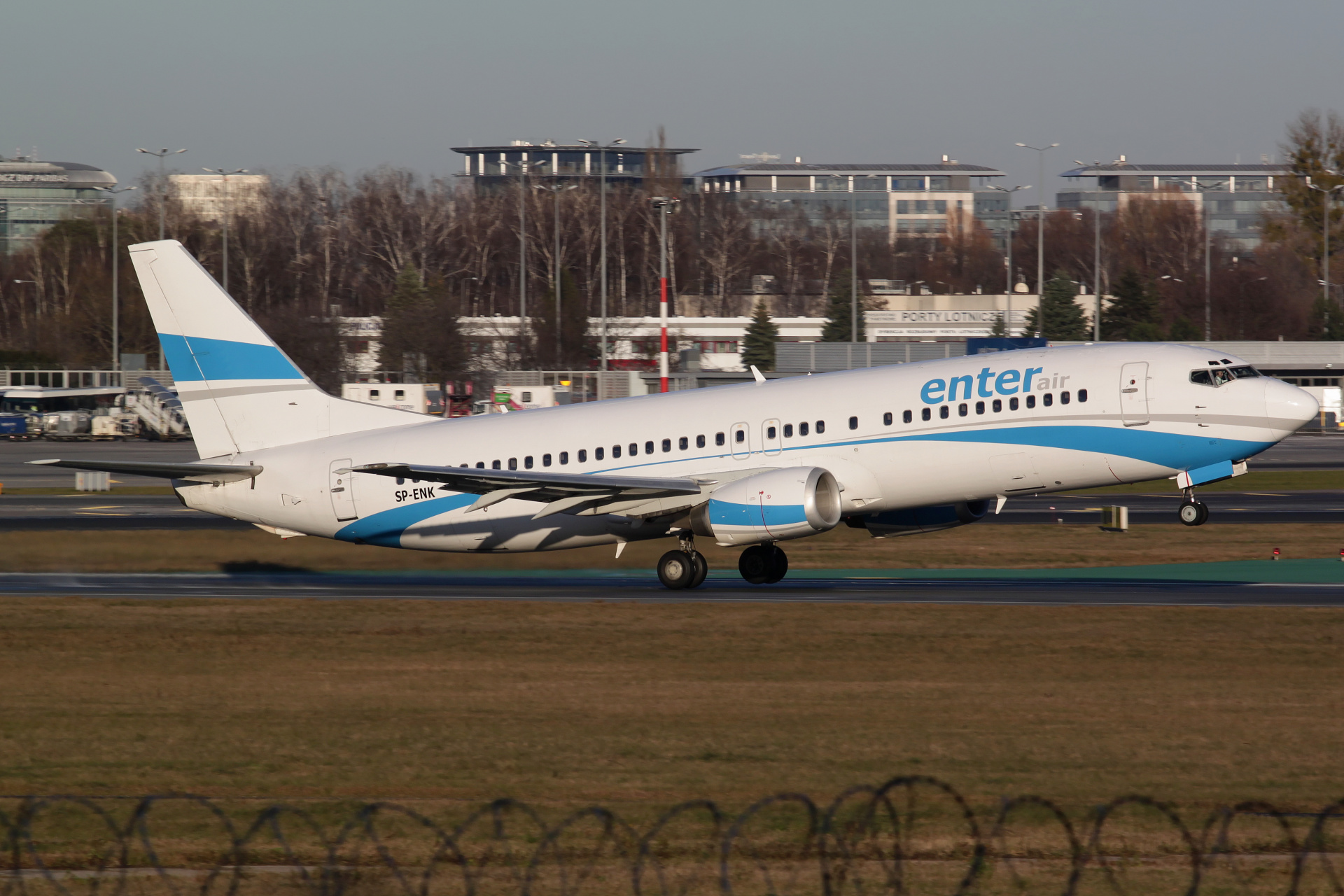 SP-ENK (Samoloty » Spotting na EPWA » Boeing 737-400 » Enter Air)