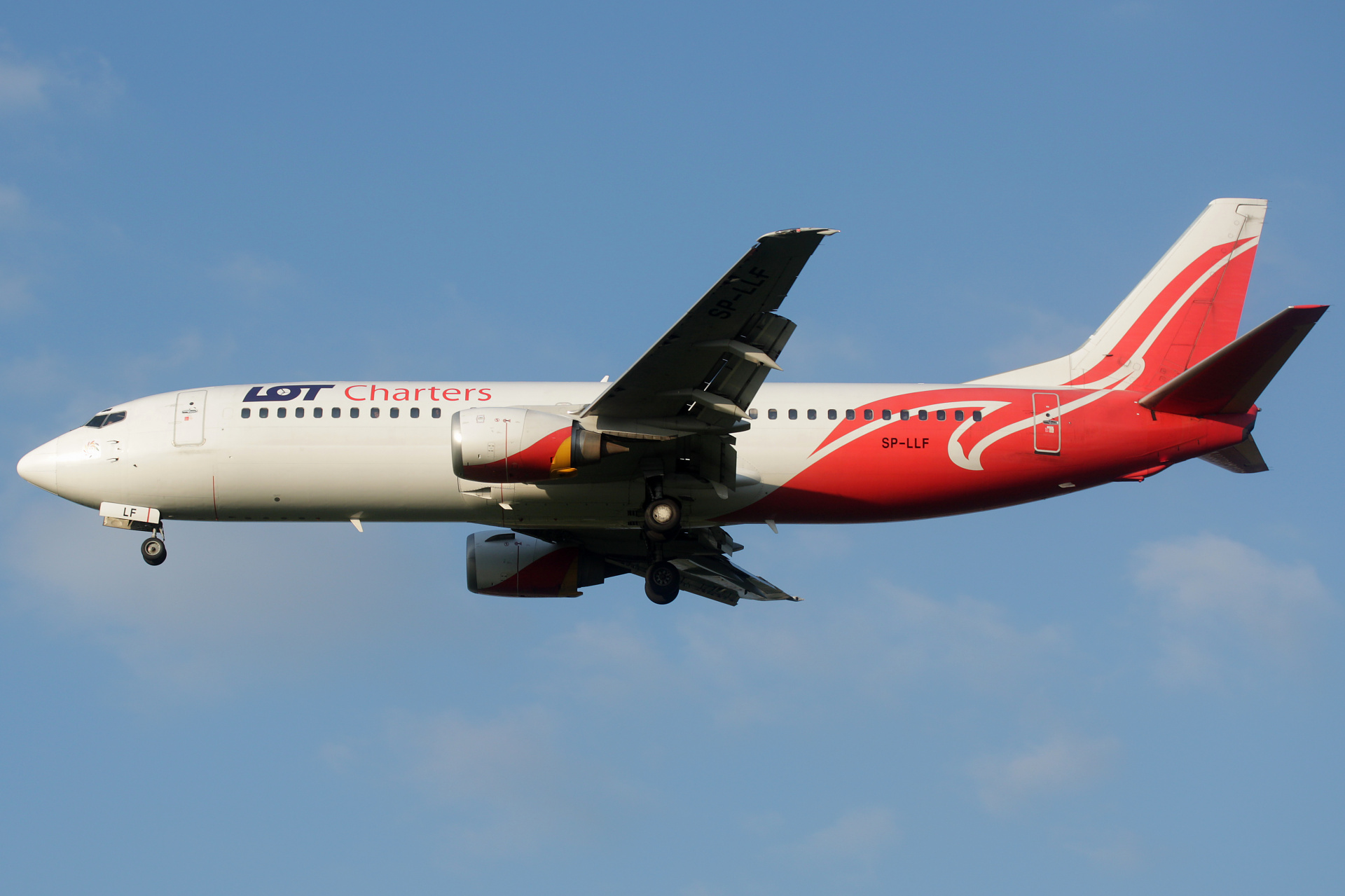 SP-LLF (Aircraft » EPWA Spotting » Boeing 737-400 » LOT Charters)