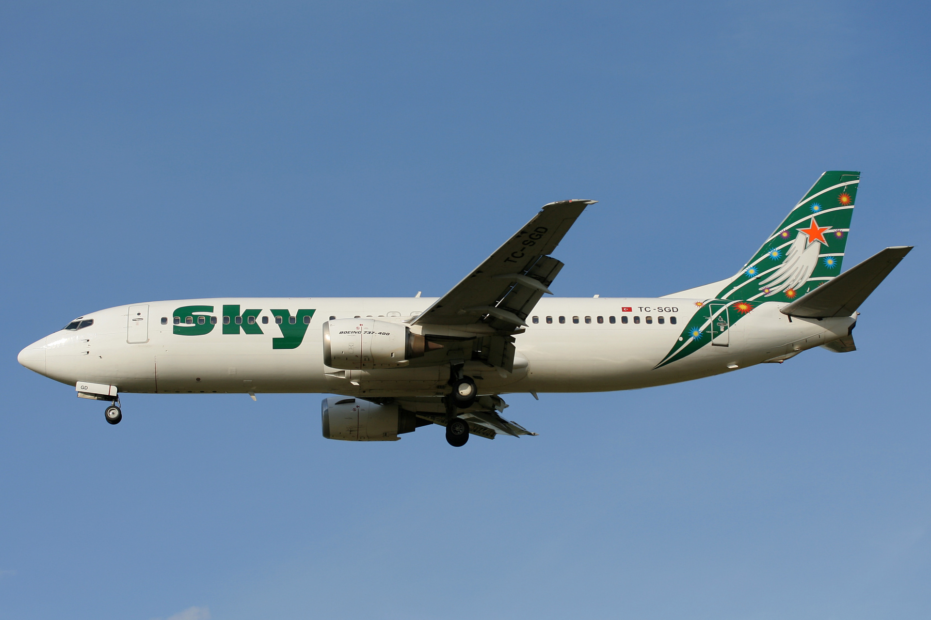 TC-SGD, Sky Airlines (Samoloty » Spotting na EPWA » Boeing 737-400)