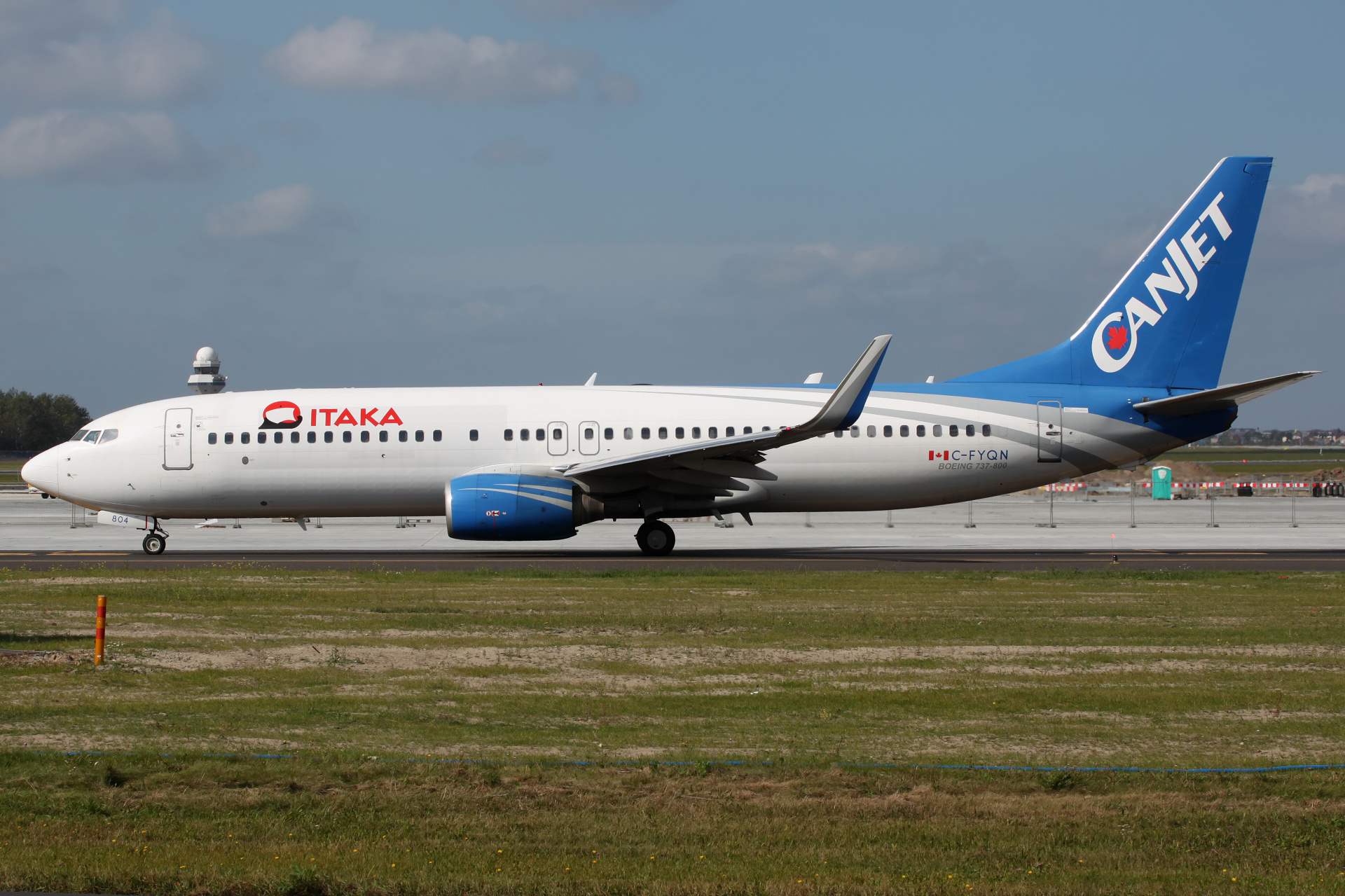 C-FYQN, CanJet (Itaka) (Aircraft » EPWA Spotting » Boeing 737-800)