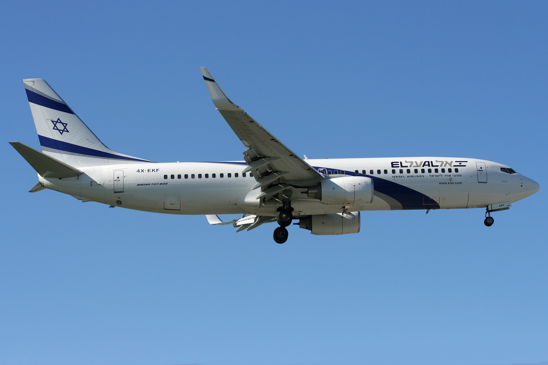 4X-EKF (Samoloty » Spotting na EPWA » Boeing 737-800 » El Al Israel Airlines)