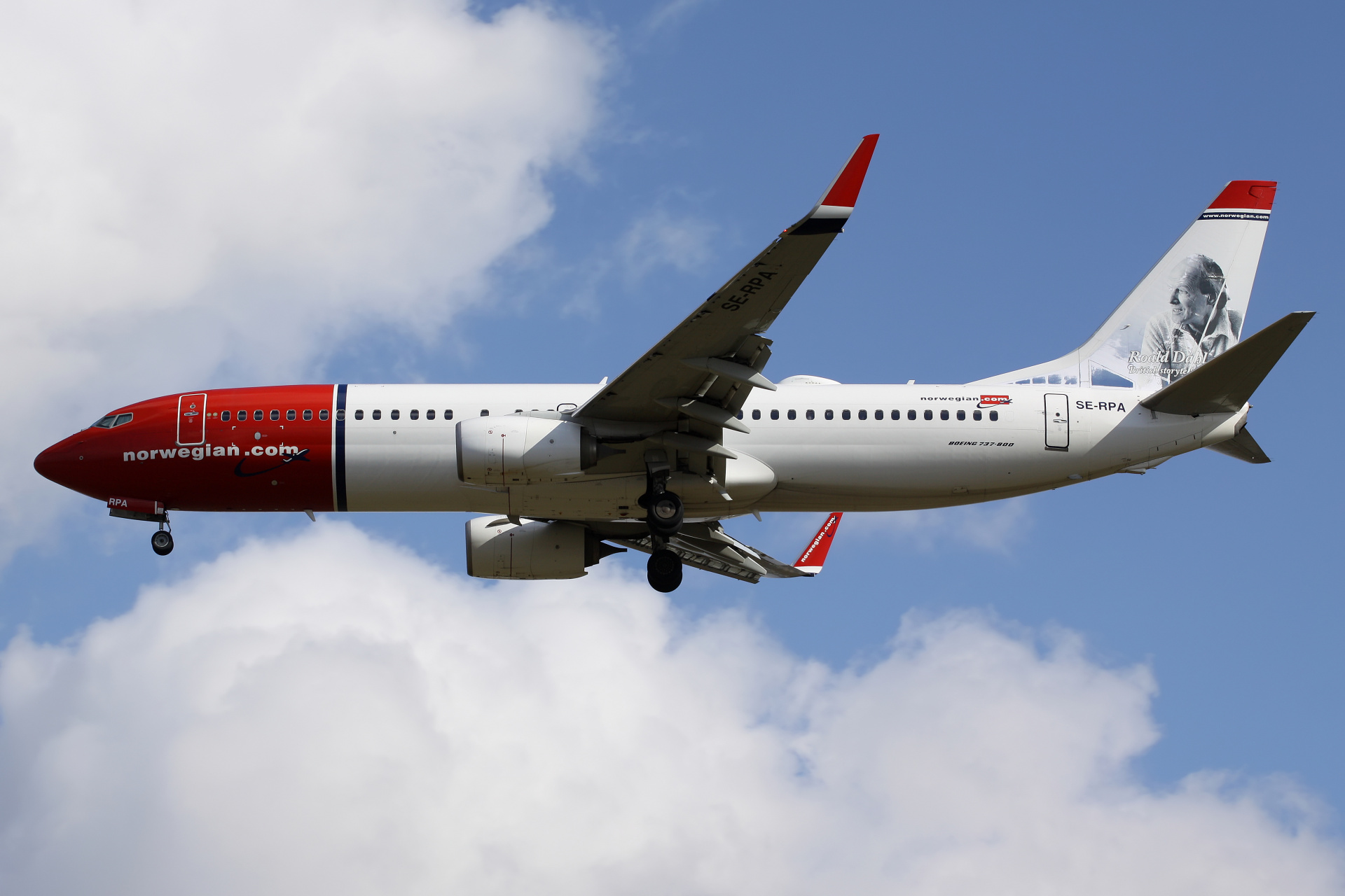 SE-RPA, Norwegian Air Sweden (Aircraft » EPWA Spotting » Boeing 737-800 » Norwegian Air)