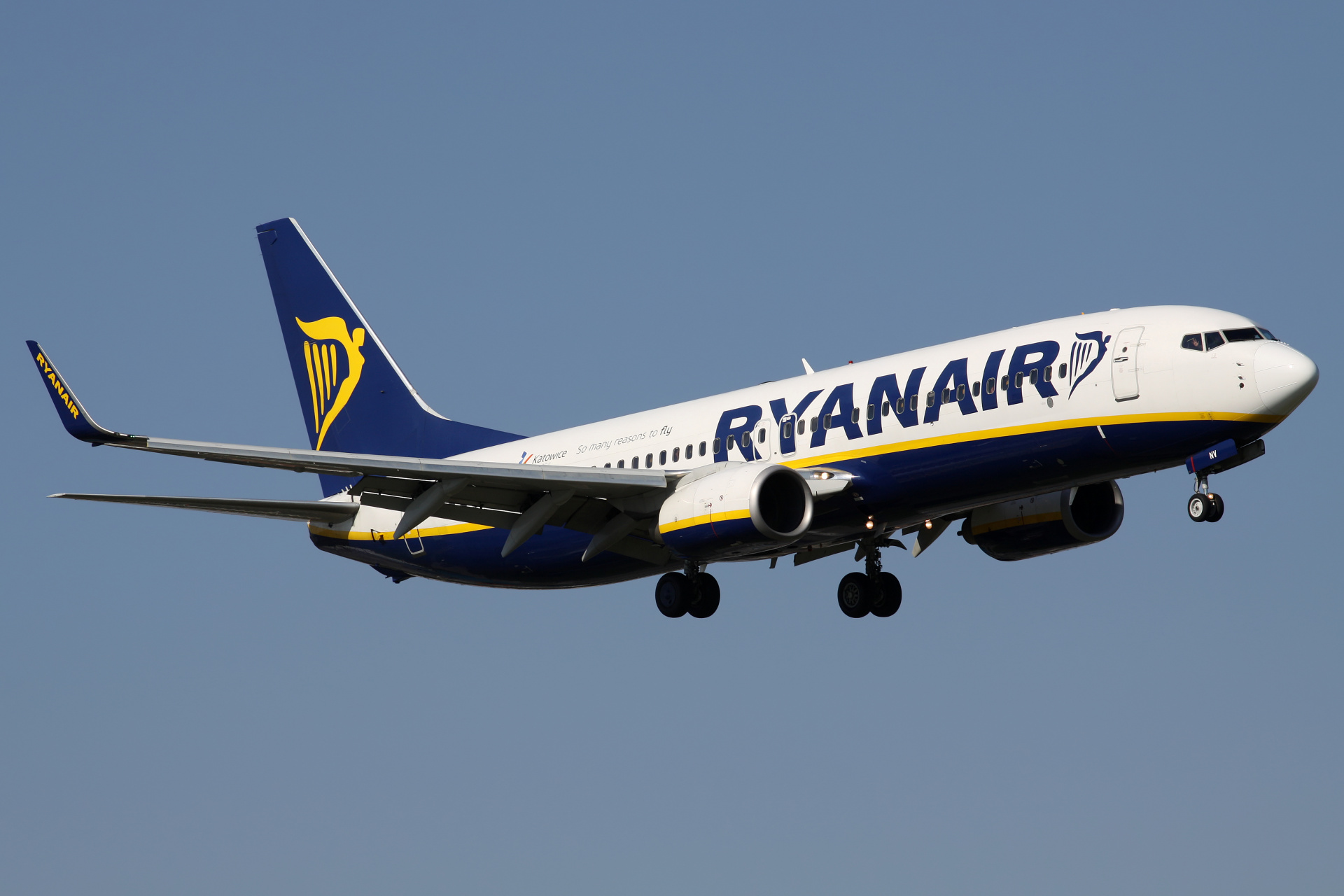 EI-ENV (Katowice Airport sticker) (Aircraft » EPWA Spotting » Boeing 737-800 » Ryanair)