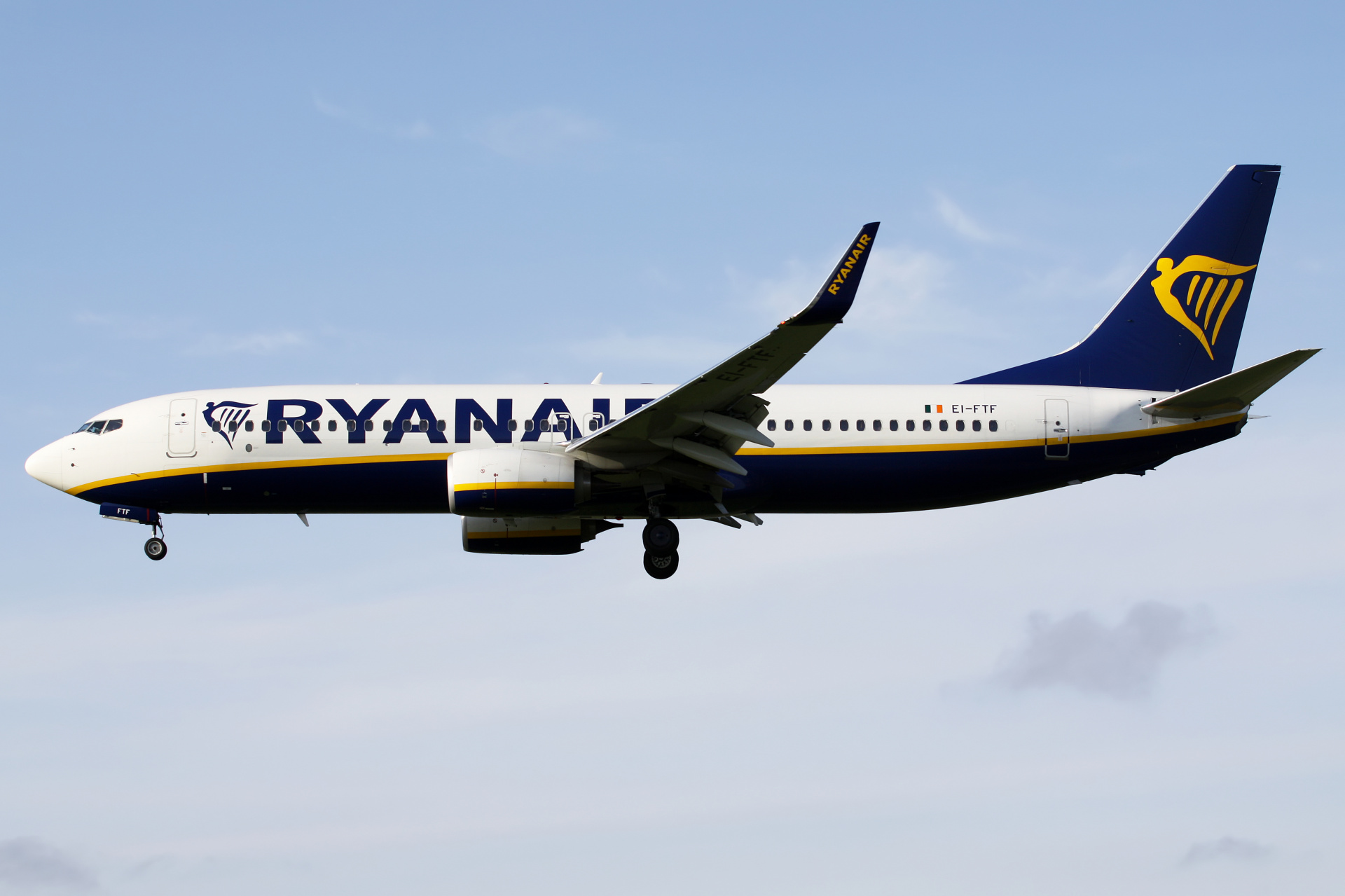 EI-FTF (Aircraft » EPWA Spotting » Boeing 737-800 » Ryanair)