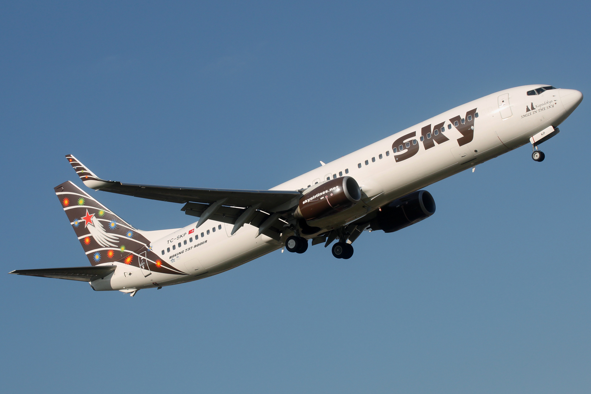 ER, TC-SKP, Sky Airlines (Samoloty » Spotting na EPWA » Boeing 737-900)