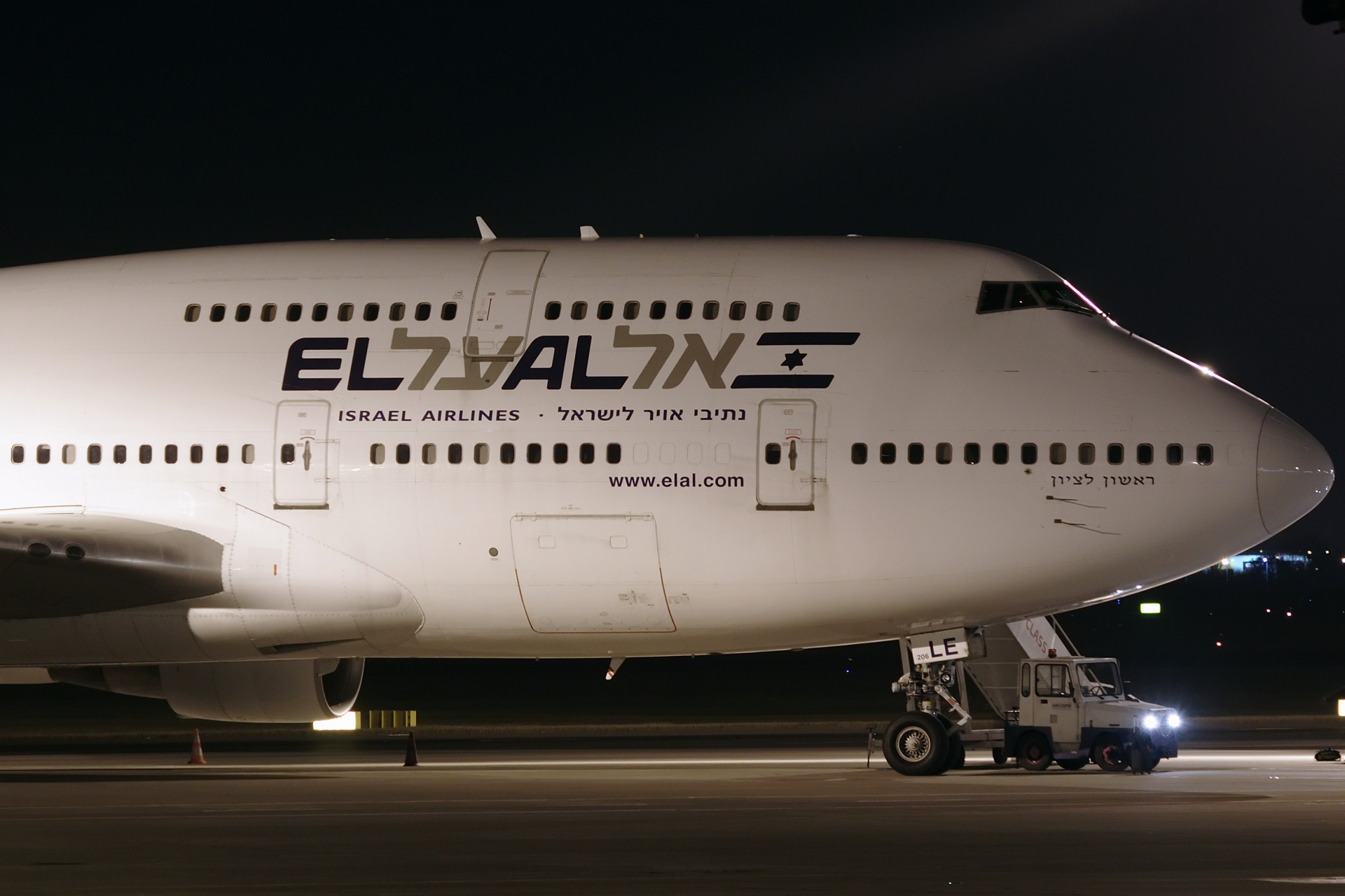 4X-ELE (Samoloty » Spotting na EPWA » Boeing 747-400 » El Al Israel Airlines)