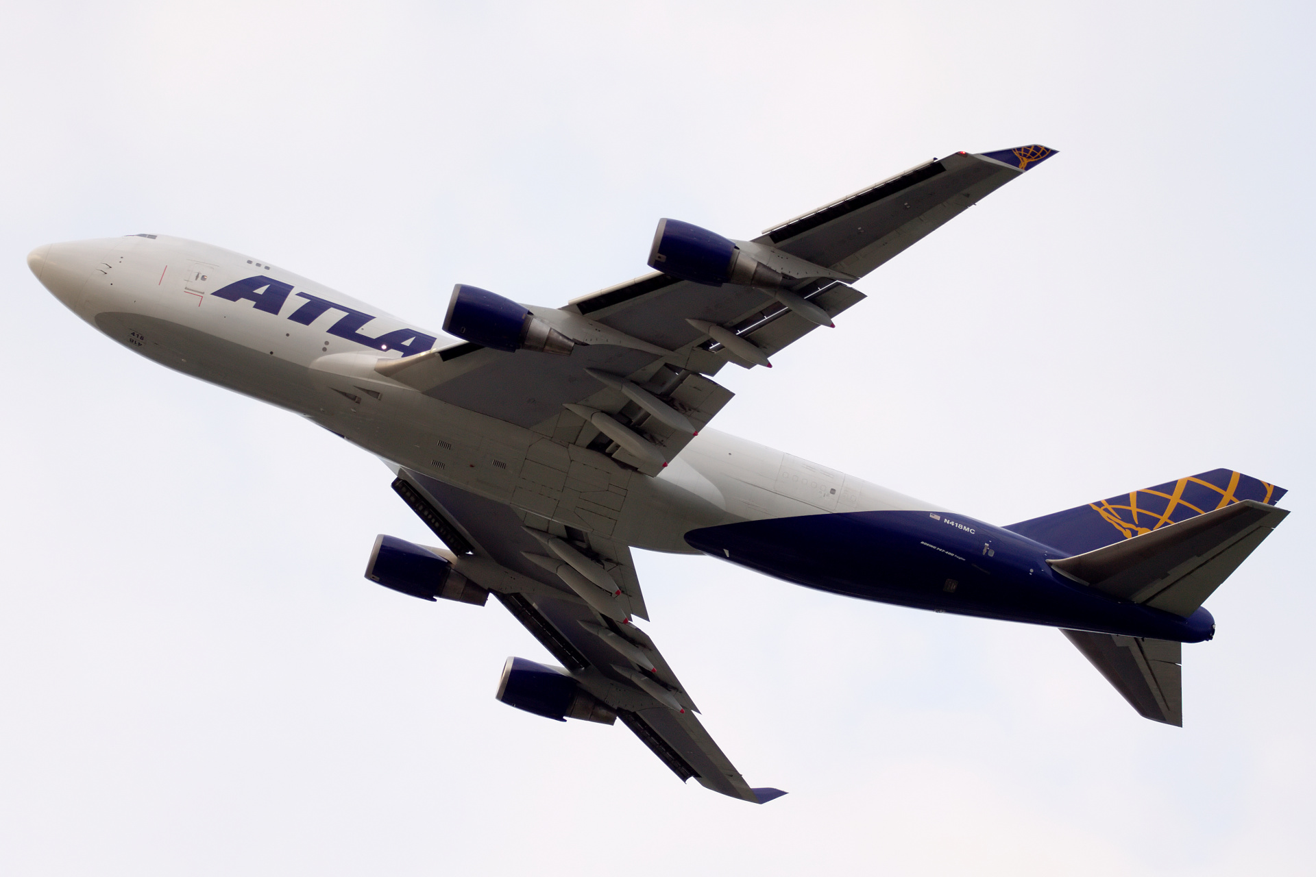 N418MC, Atlas Air (Samoloty » Spotting na EPWA » Boeing 747-400F)