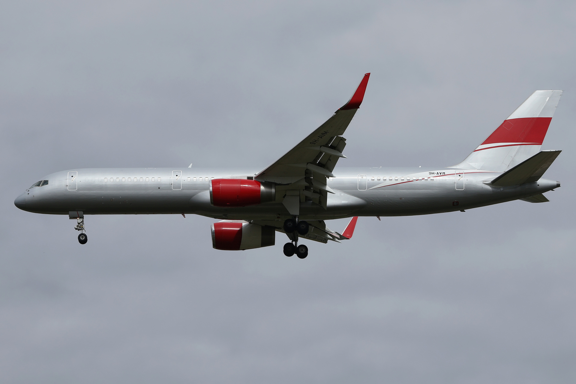 9H-AVM, JetMagic (Aircraft » EPWA Spotting » Boeing 757-200)