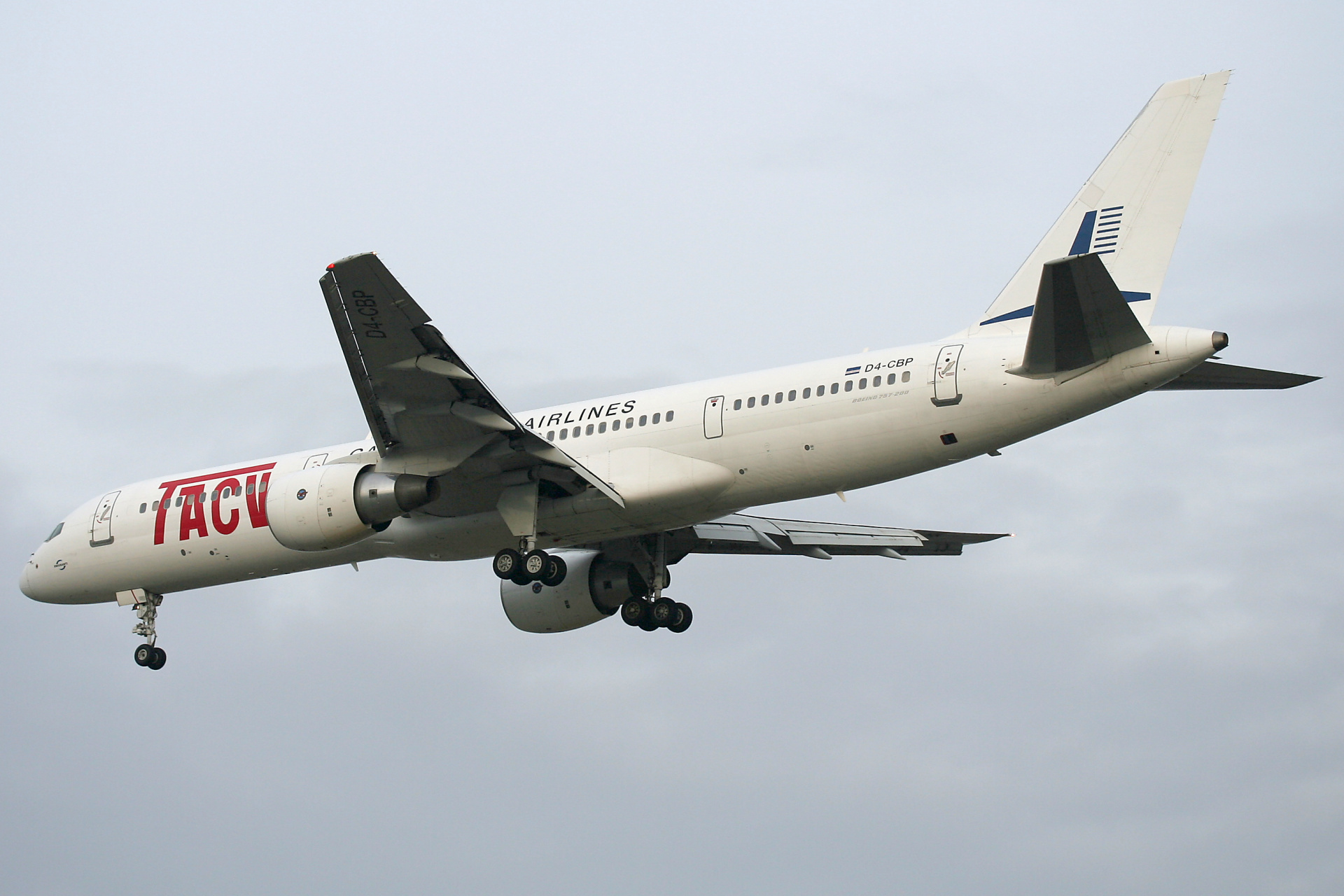 D4-CBP, TACV Cabo Verde Airlines (Aircraft » EPWA Spotting » Boeing 757-200)