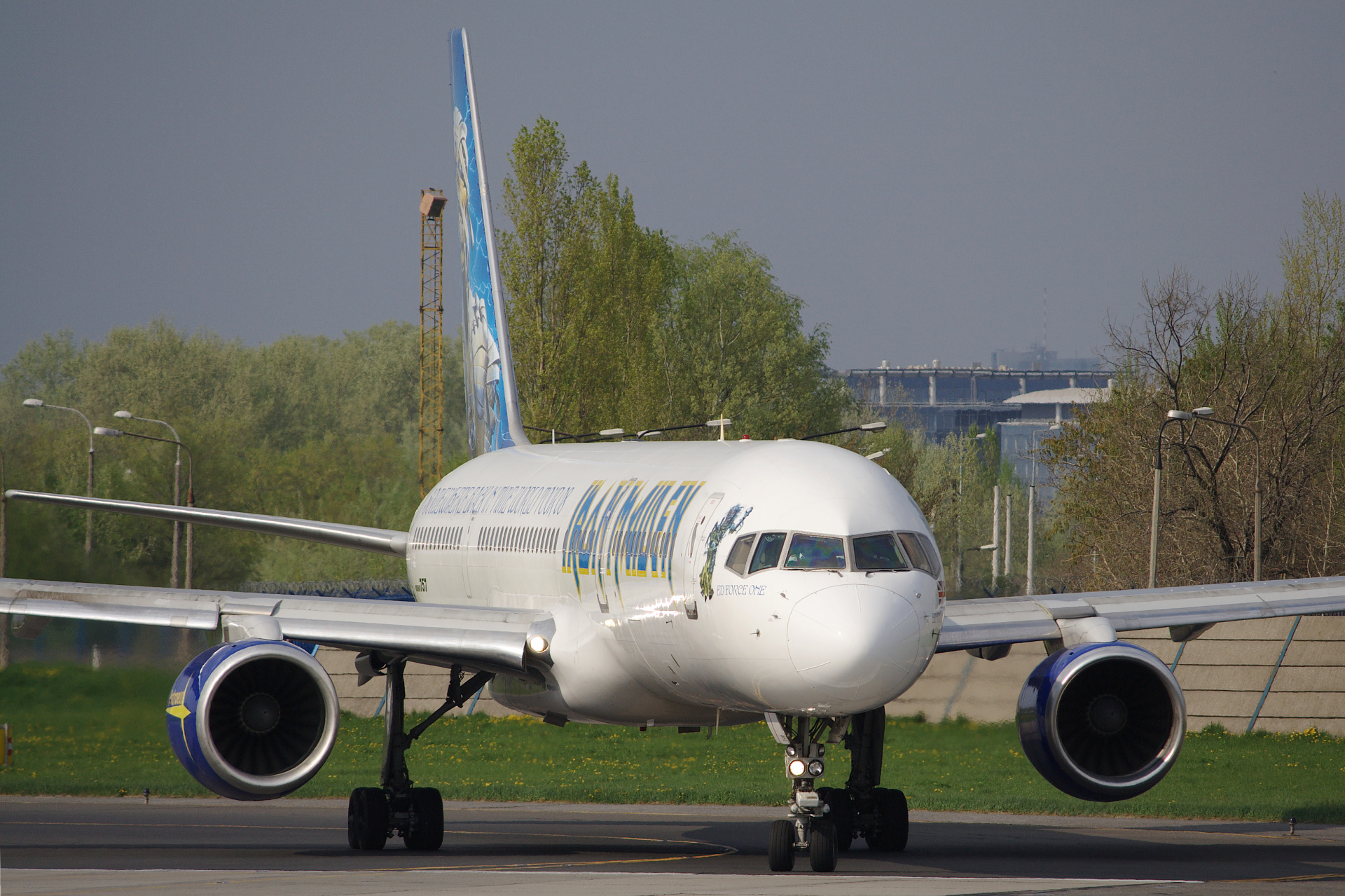 G-OJIB, Iron Maiden (Astraeus) (Aircraft » EPWA Spotting » Boeing 757-200)