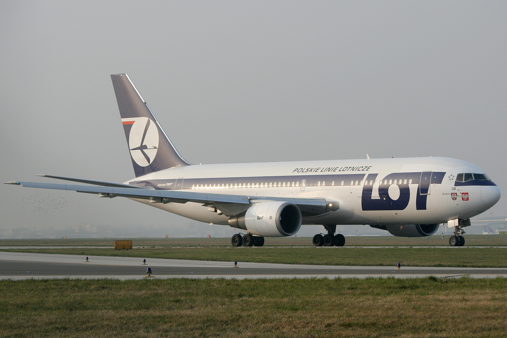 SP-LOB (Aircraft » EPWA Spotting » Boeing 767-200 » LOT Polish Airlines)