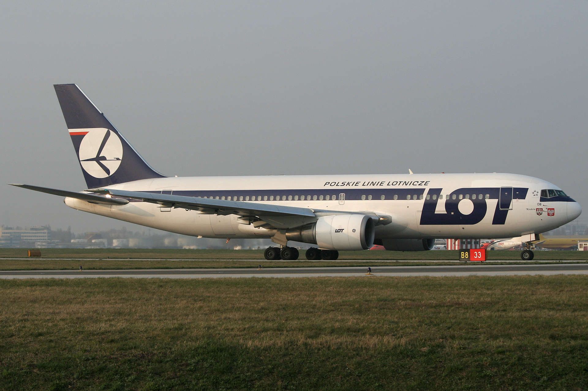 SP-LOB (Aircraft » EPWA Spotting » Boeing 767-200 » LOT Polish Airlines)