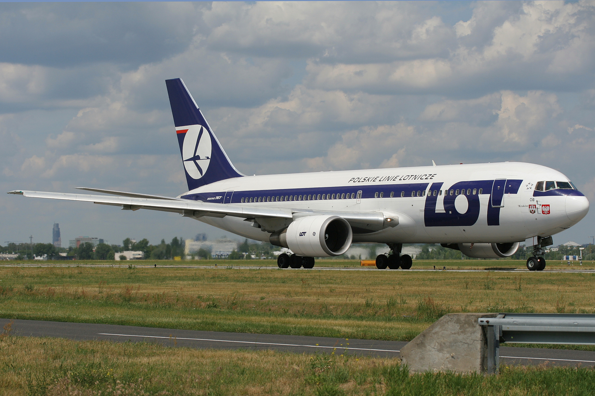 SP-LOB (Aircraft » EPWA Spotting » Boeing 767-200 » LOT Polish Airlines)