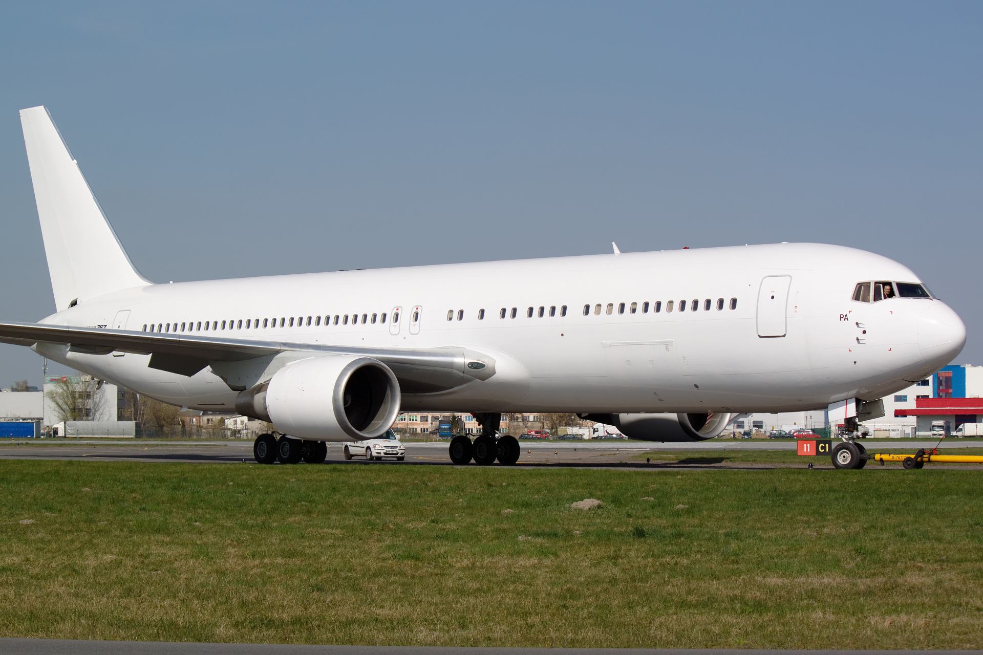 SP-LPA (bez malowania) (Samoloty » Spotting na EPWA » Boeing 767-300 » Polskie Linie Lotnicze LOT)
