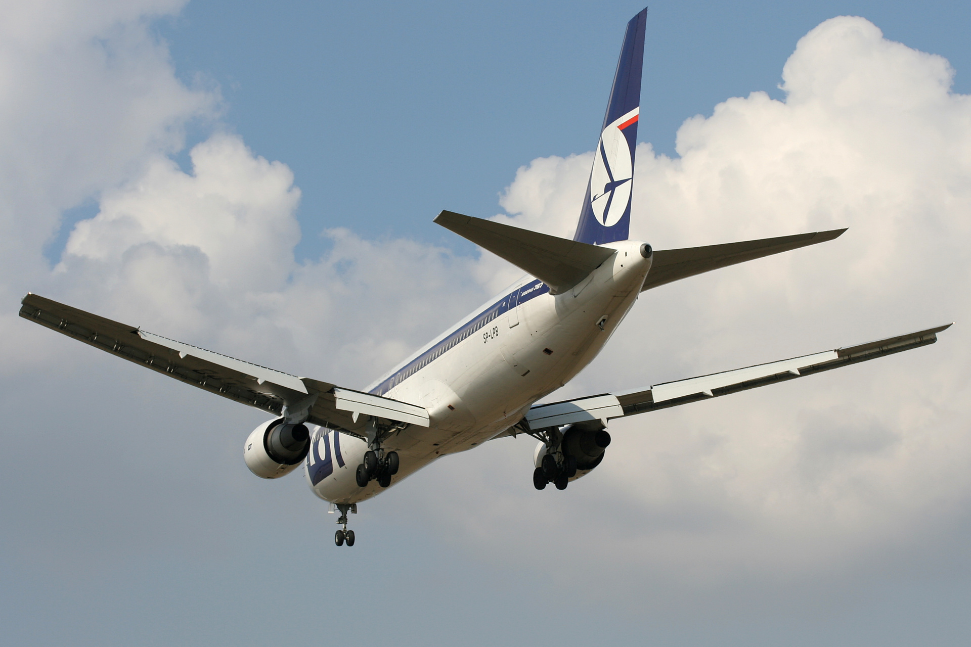 SP-LPB (Aircraft » EPWA Spotting » Boeing 767-300 » LOT Polish Airlines)