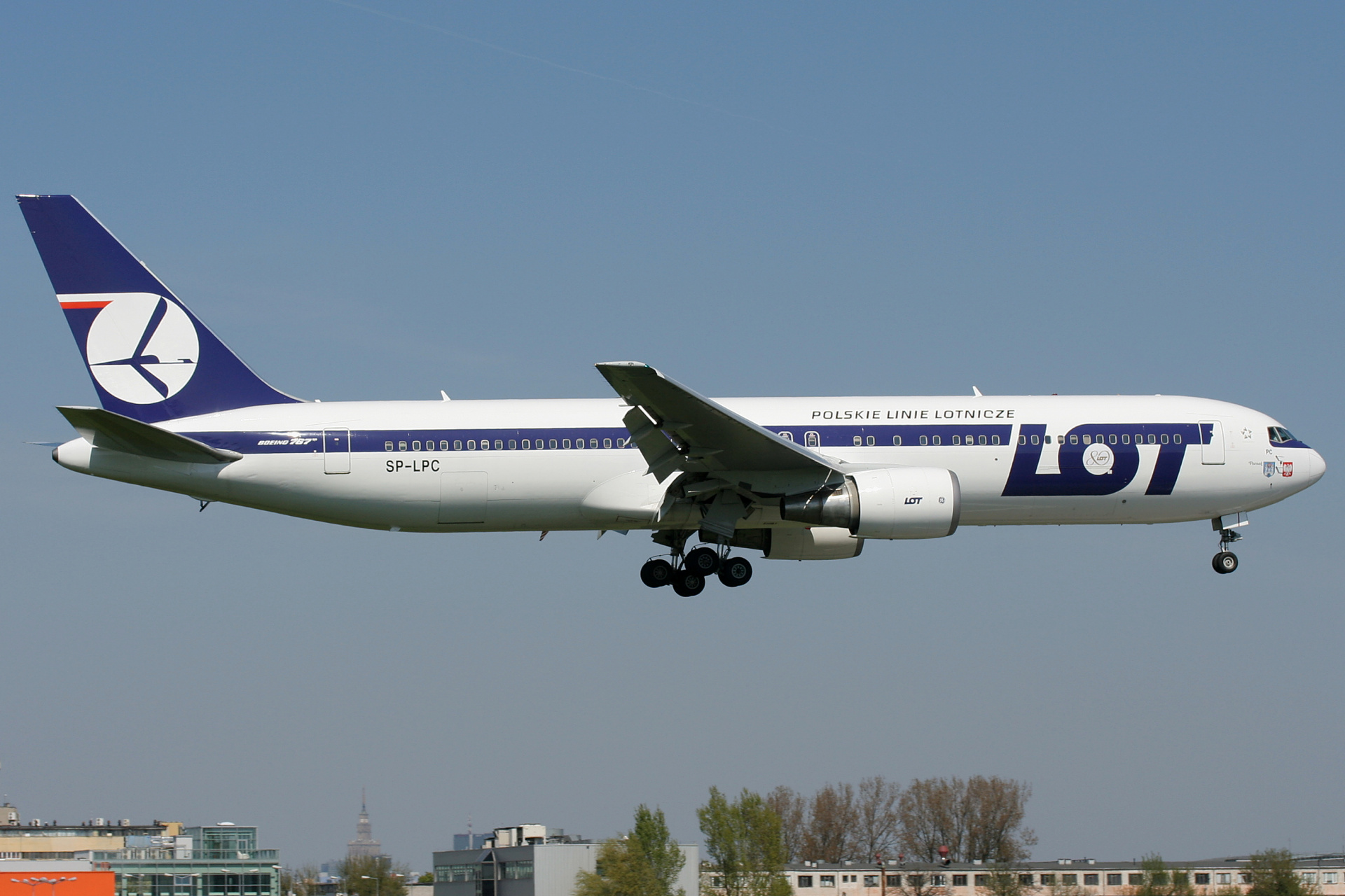 SP-LPC (naklejka 80-tej rocznicy) (Samoloty » Spotting na EPWA » Boeing 767-300 » Polskie Linie Lotnicze LOT)