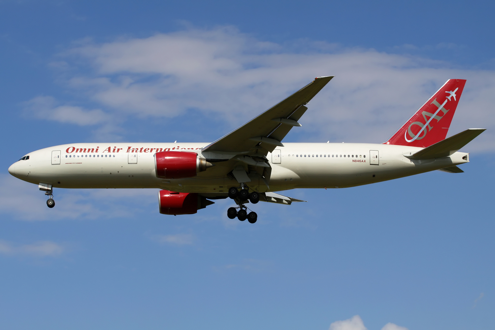 N846AX, Omni Air International (Samoloty » Spotting na EPWA » Boeing 777-200 i 200ER)
