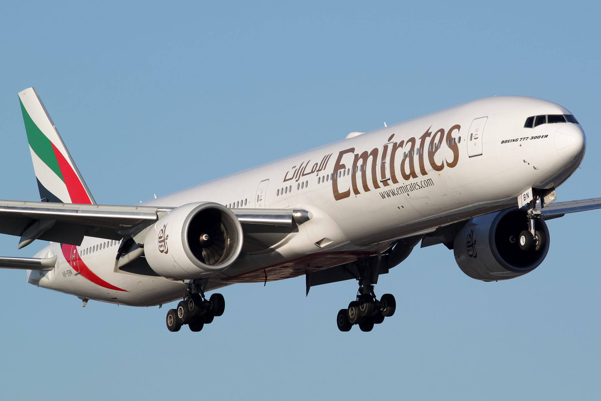 A6-EBN (Aircraft » EPWA Spotting » Boeing 777-300ER » Emirates)