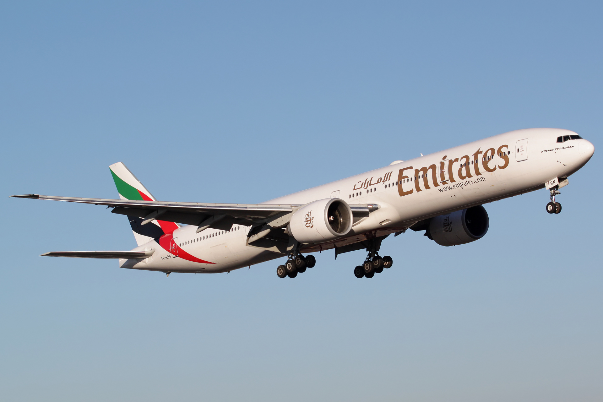 A6-EBN (Samoloty » Spotting na EPWA » Boeing 777-300ER » Emirates)