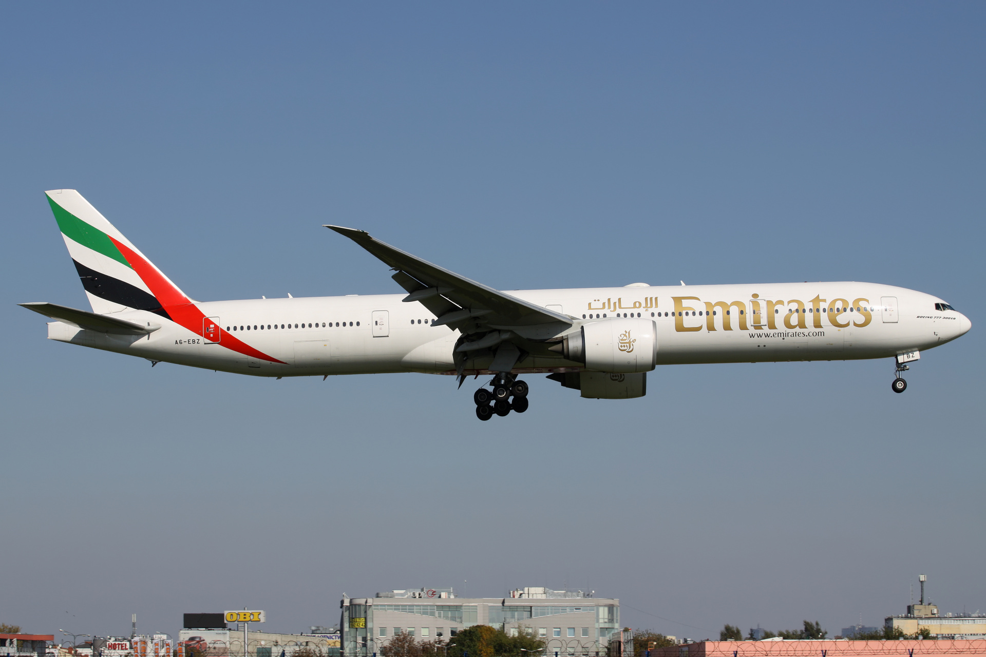A6-EBZ (Aircraft » EPWA Spotting » Boeing 777-300ER » Emirates)