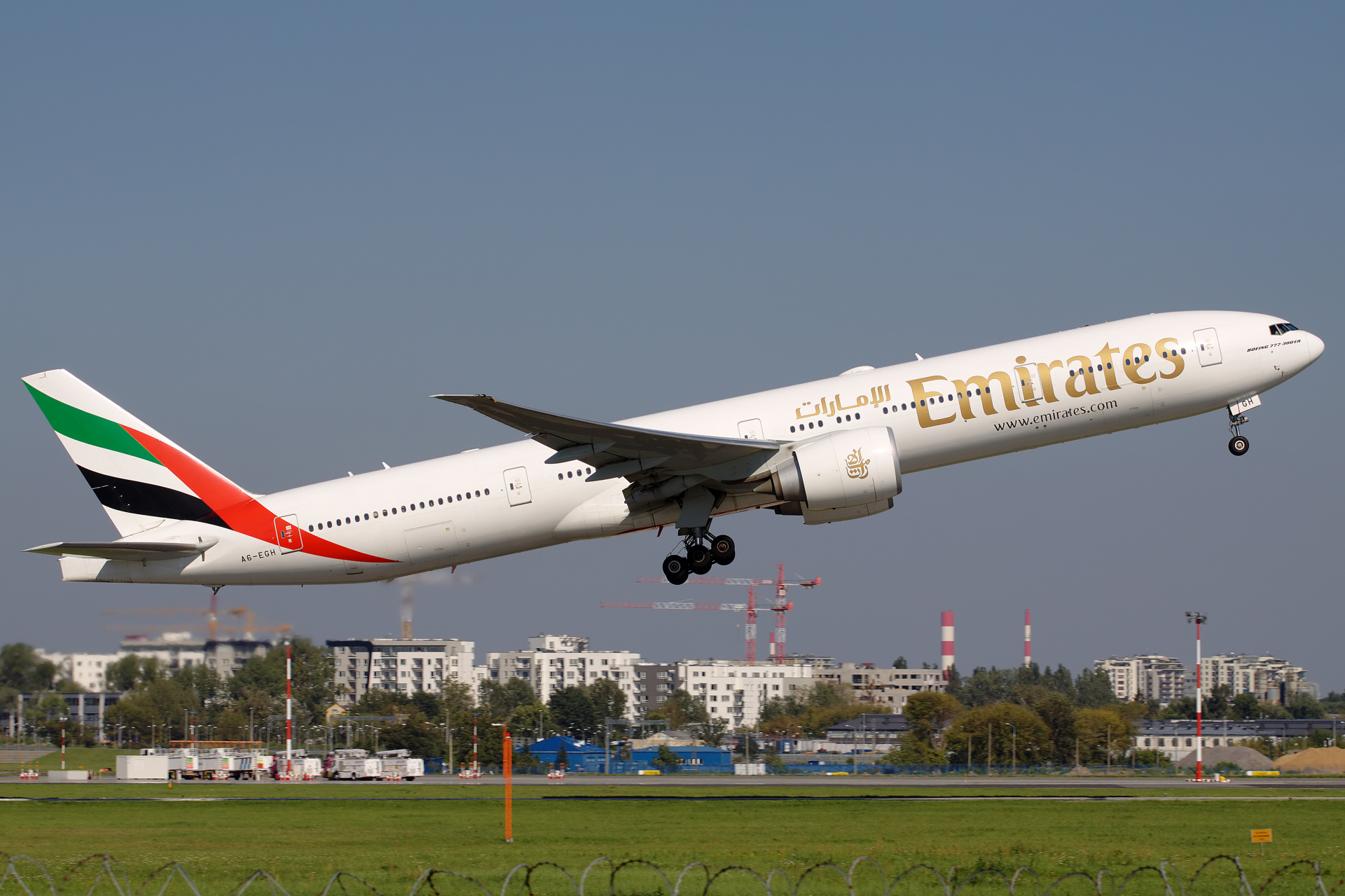 A6-EGH (Aircraft » EPWA Spotting » Boeing 777-300ER » Emirates)