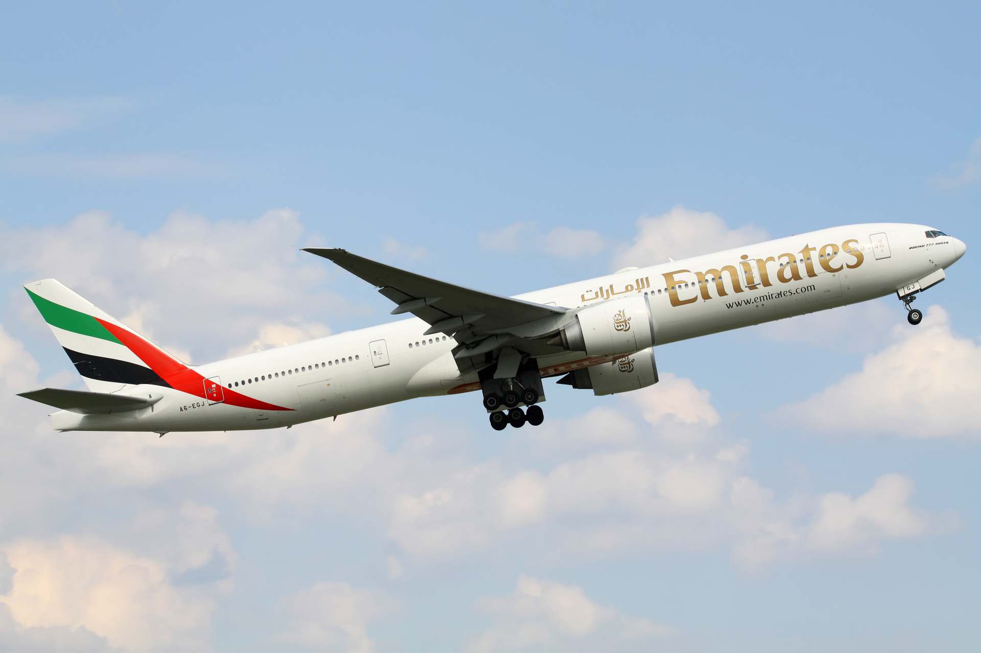 A6-EGJ (Samoloty » Spotting na EPWA » Boeing 777-300ER » Emirates)