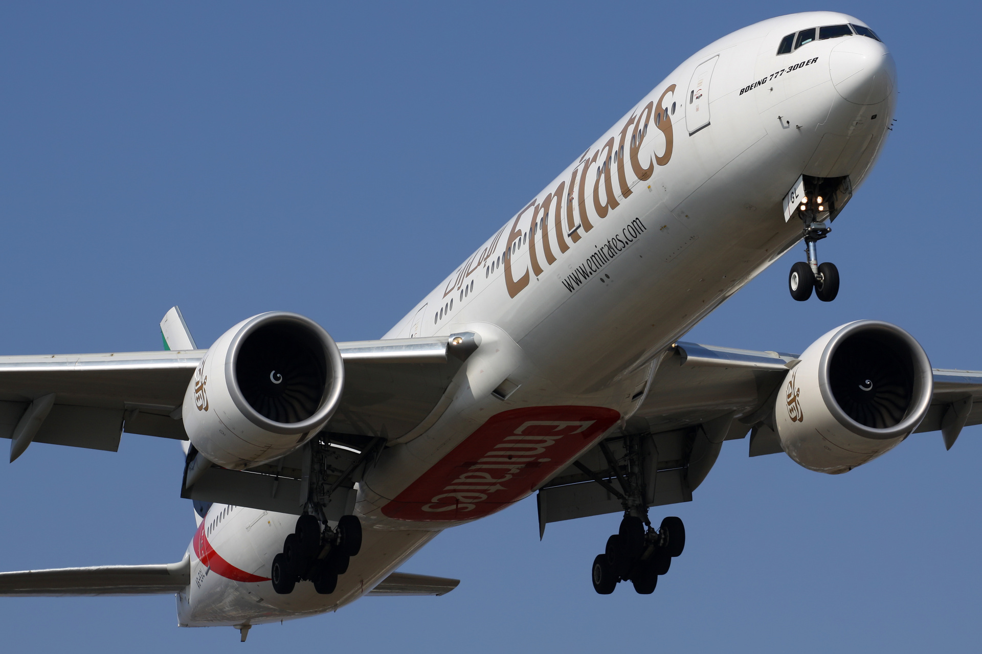 A6-EGL (Samoloty » Spotting na EPWA » Boeing 777-300ER » Emirates)