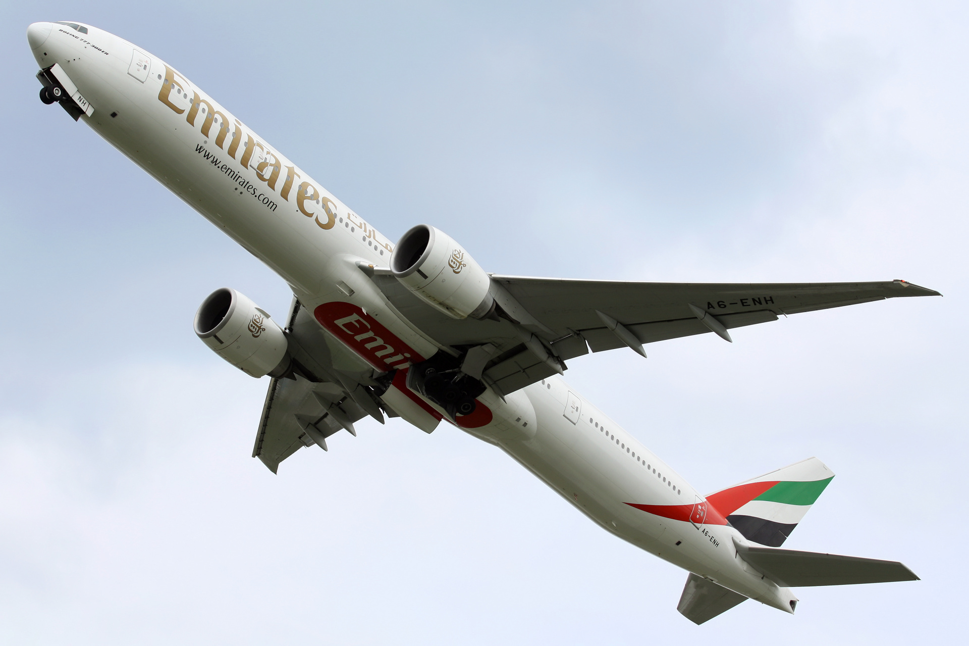 A6-ENH (Samoloty » Spotting na EPWA » Boeing 777-300ER » Emirates)