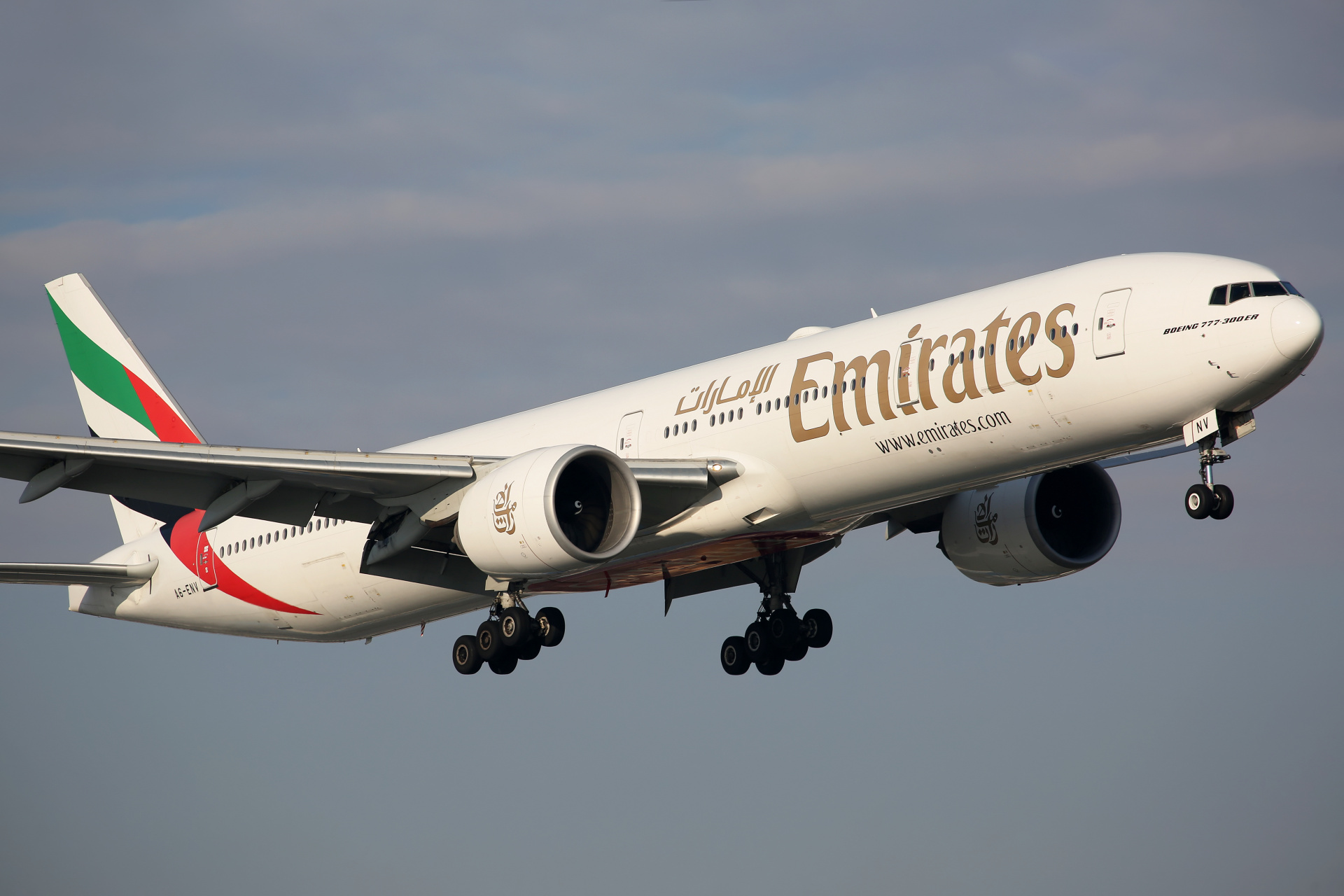 A6-ENV (Aircraft » EPWA Spotting » Boeing 777-300ER » Emirates)