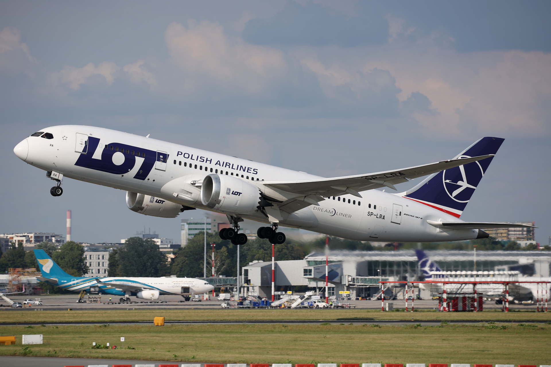 SP-LRA (Aircraft » EPWA Spotting » Boeing 787-8 Dreamliner » LOT Polish Airlines)