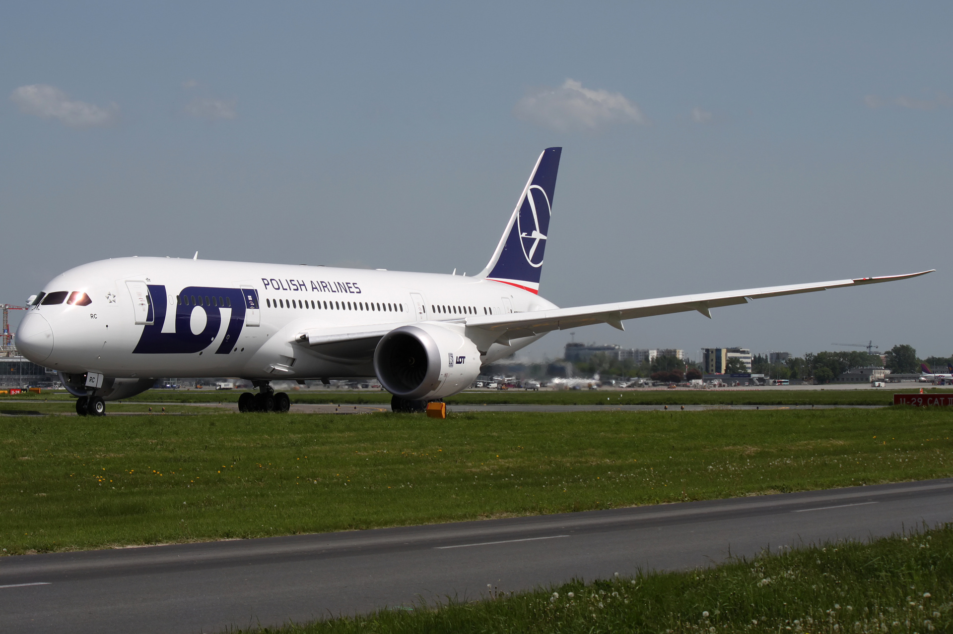 SP-LRC (Aircraft » EPWA Spotting » Boeing 787-8 Dreamliner » LOT Polish Airlines)