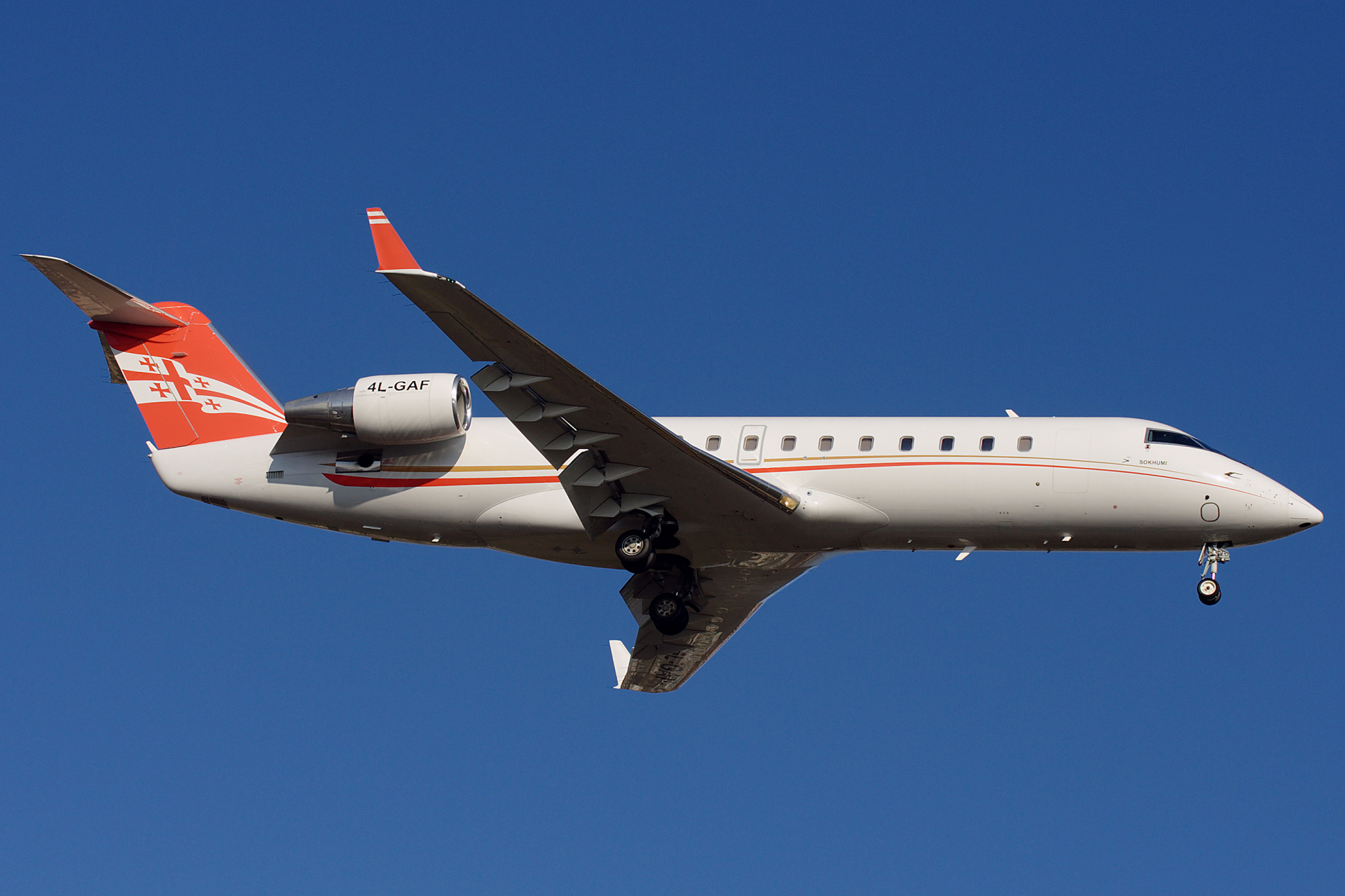 4L-GAF, Georgian Airways (Aircraft » EPWA Spotting » Bombardier CL-600 Regional Jet » CRJ-200)