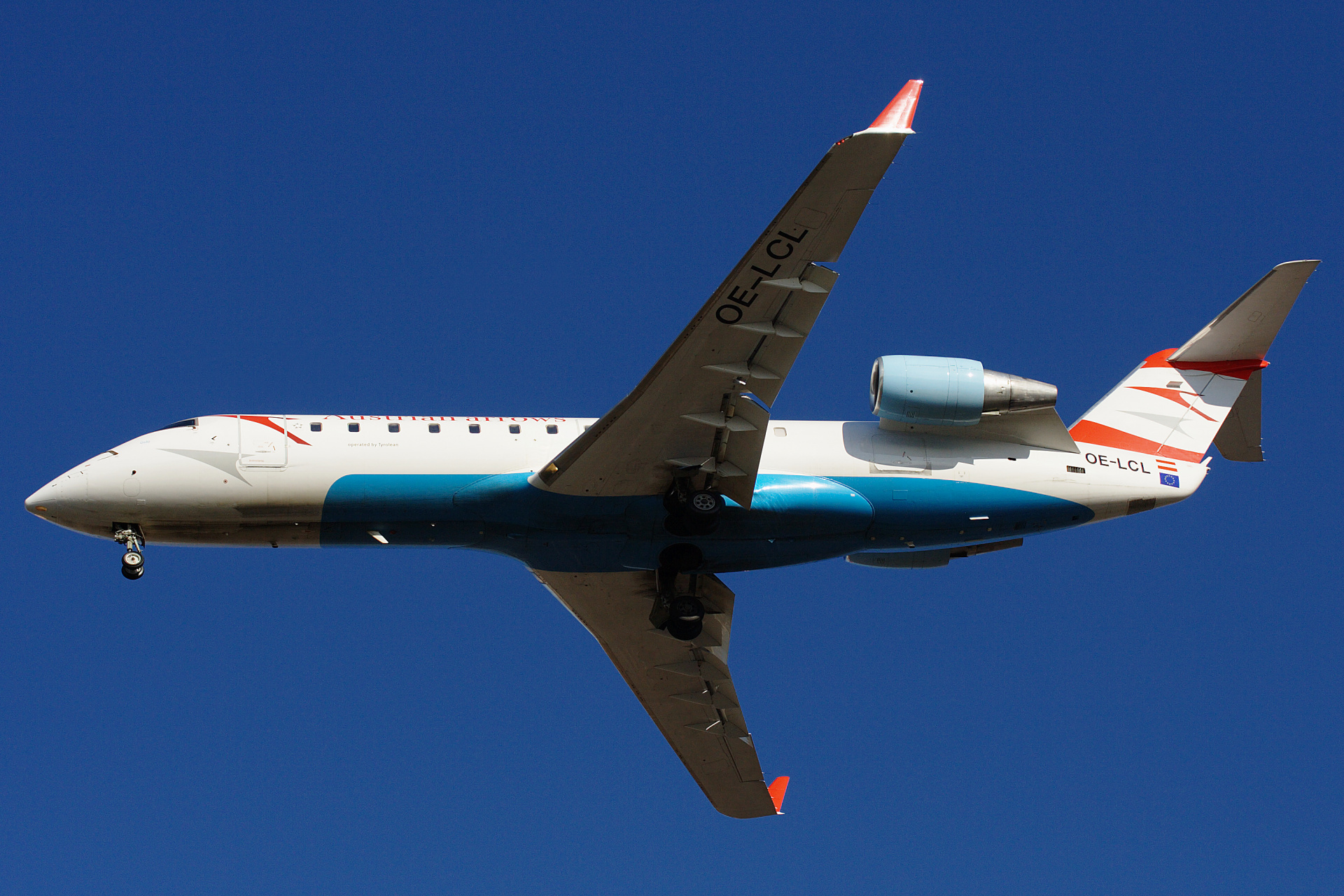OE-LCL, Austrian arrows (Aircraft » EPWA Spotting » Bombardier CL-600 Regional Jet » CRJ-200)