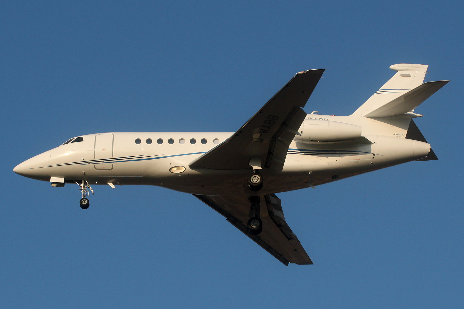 900EX, D-WABB, TAG Aviation (Samoloty » Spotting na EPWA » Dassault Falcon 900)