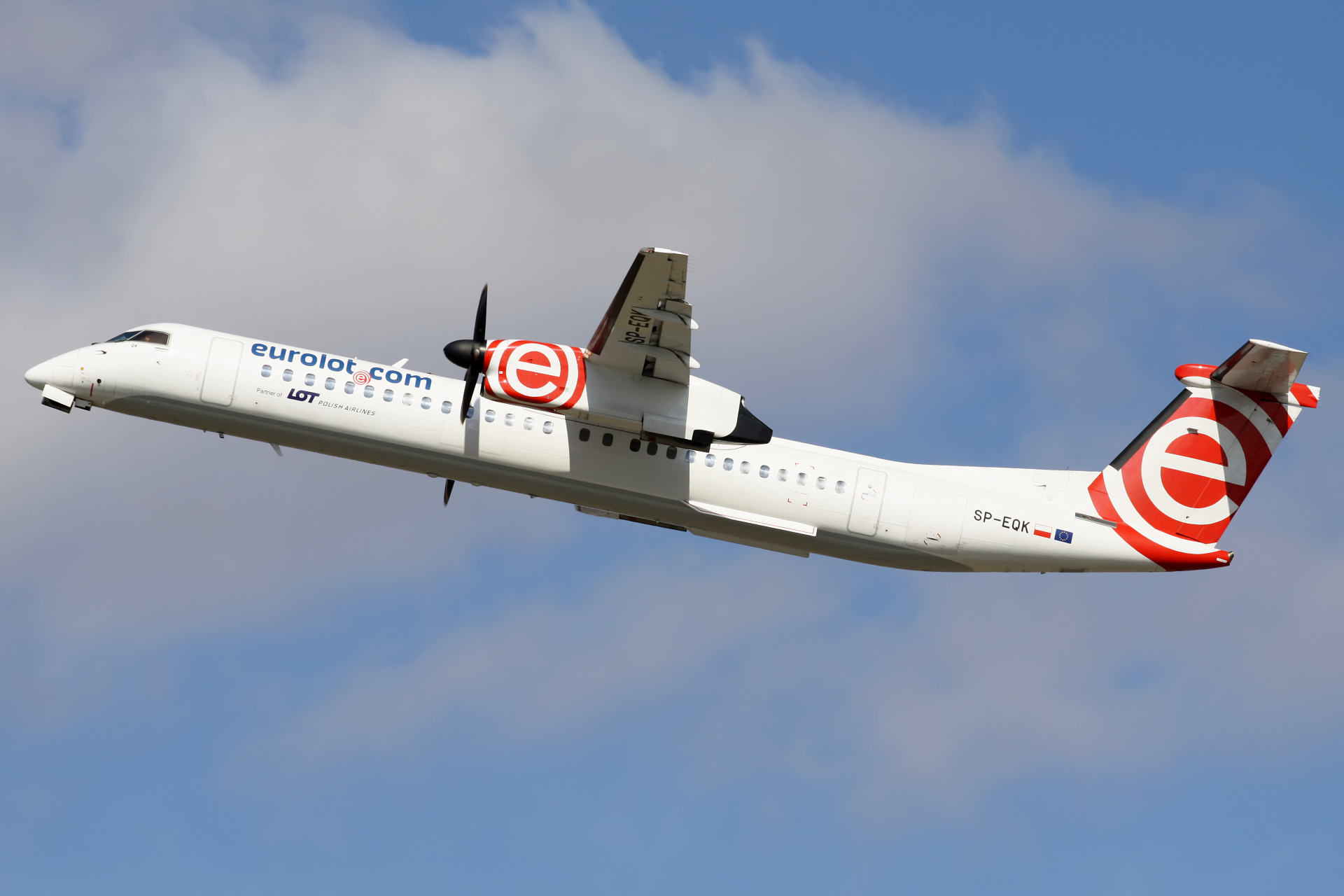 SP-EQK (Aircraft » EPWA Spotting » De Havilland Canada DHC-8 Dash 8 » EuroLOT)