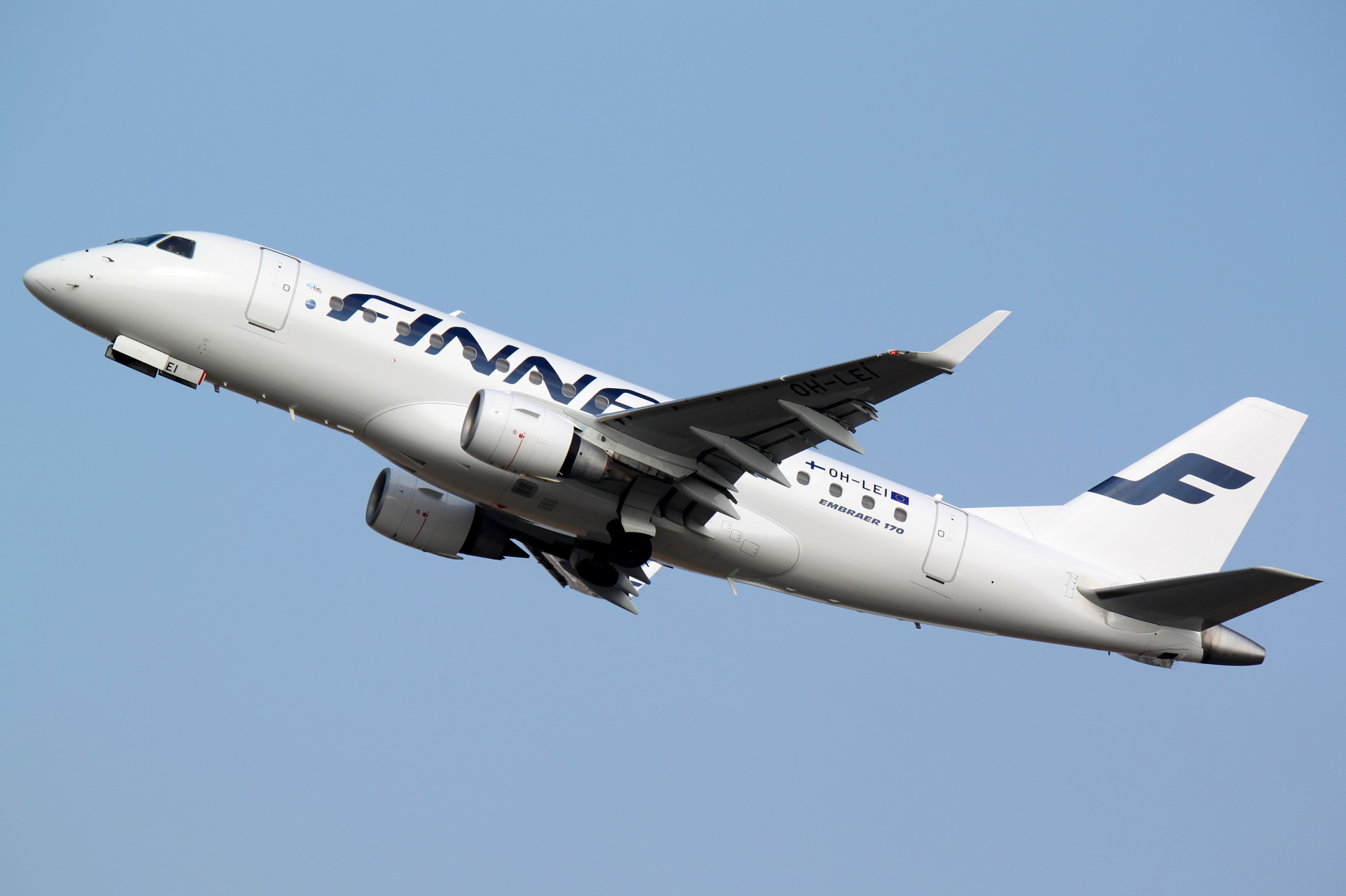 OH-LEI (new livery) (Aircraft » EPWA Spotting » Embraer E170 » Finnair)