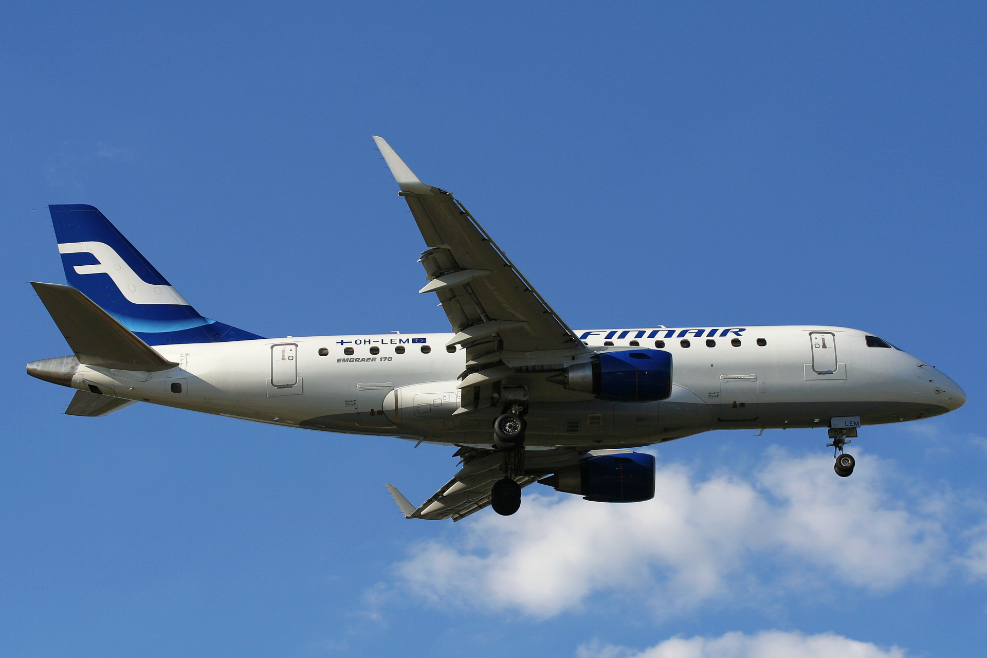 OH-LEM (Aircraft » EPWA Spotting » Embraer E170 » Finnair)