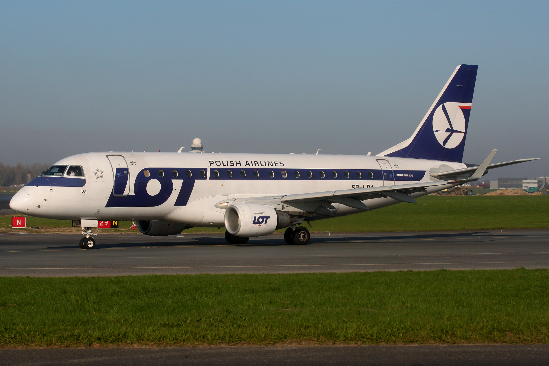 SP-LDA (Samoloty » Spotting na EPWA » Embraer E170 » Polskie Linie Lotnicze LOT)