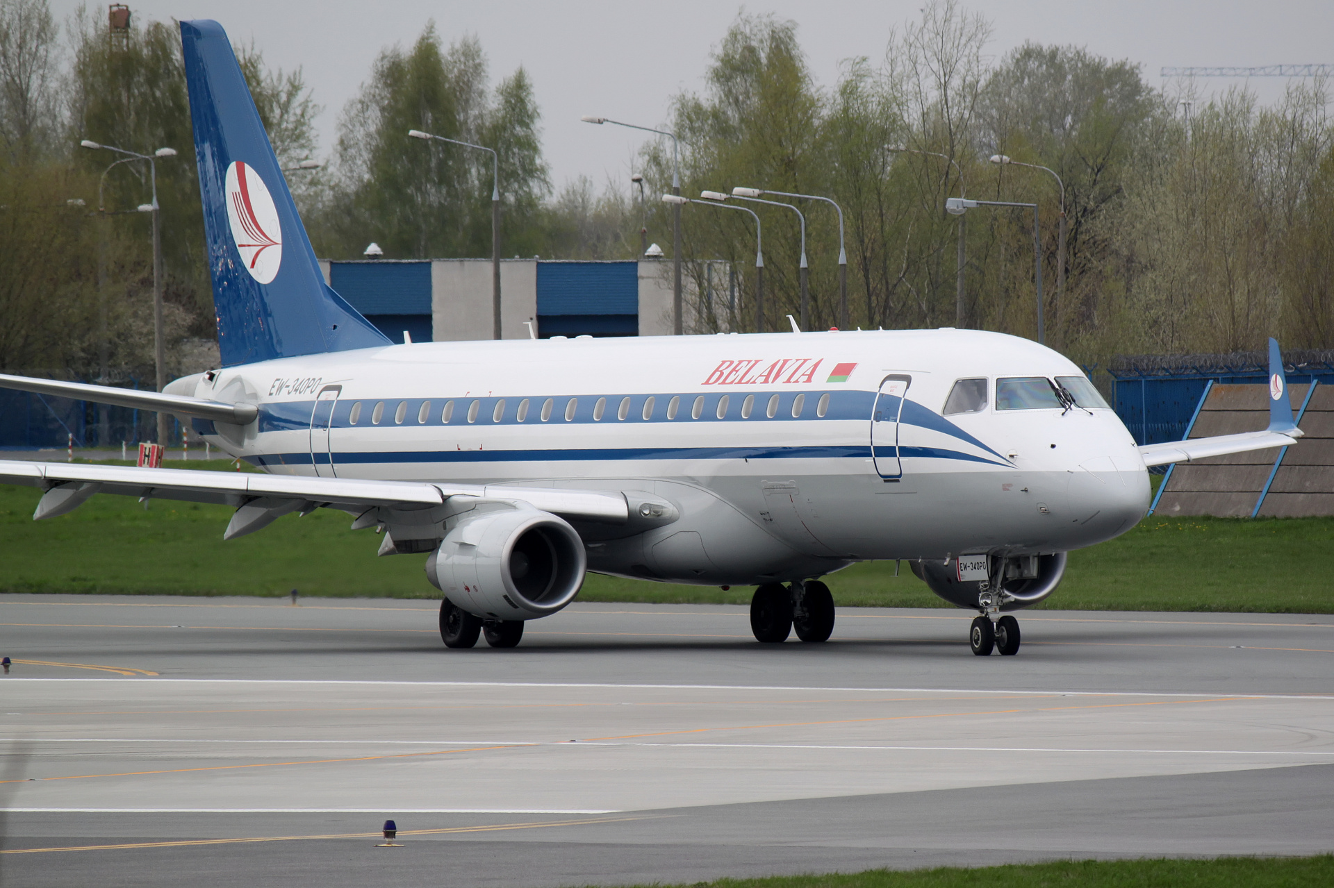 EW-340PO, Belavia (Samoloty » Spotting na EPWA » Embraer E175)