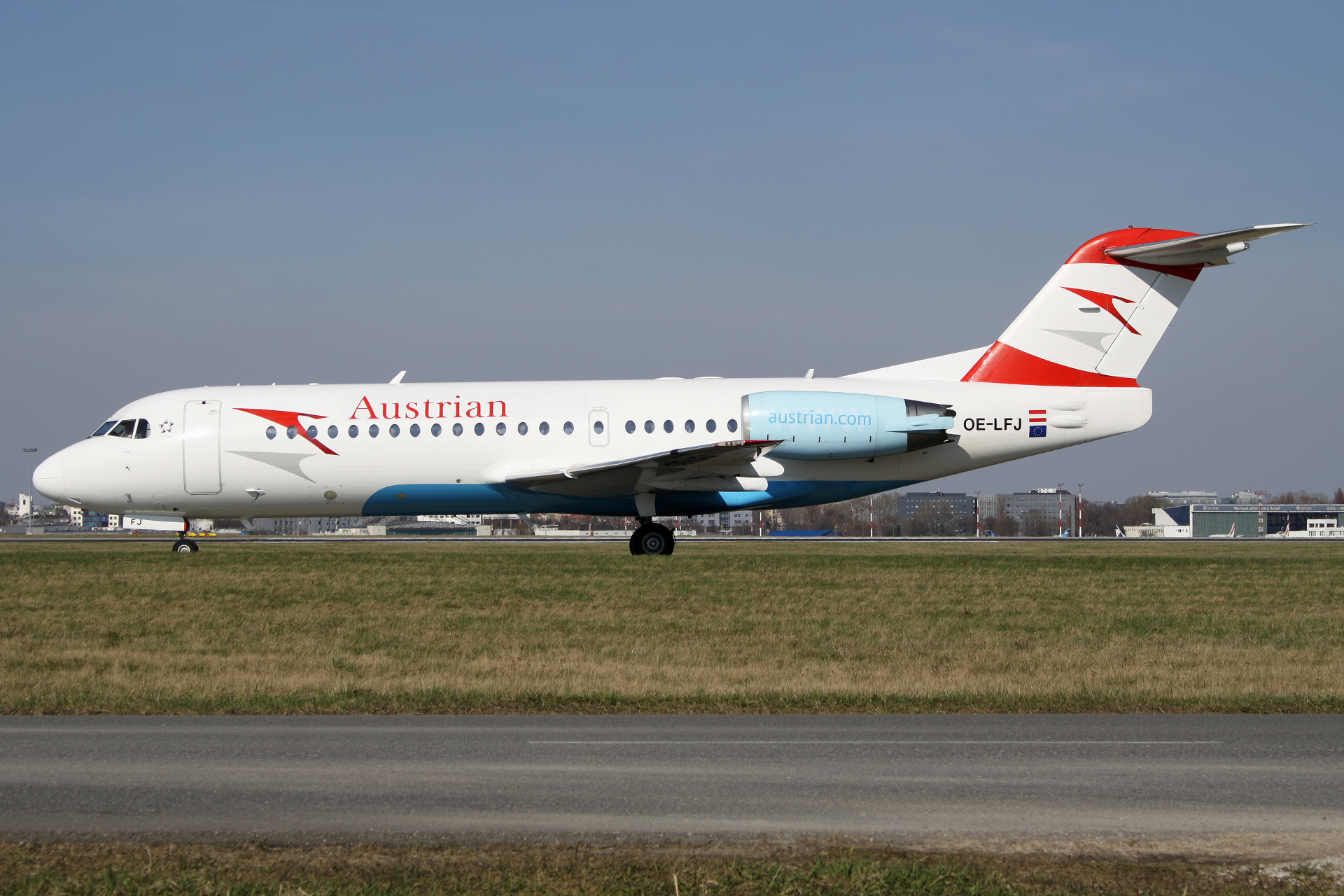 OE-LFJ, Austrian Airlines (Aircraft » EPWA Spotting » Fokker 70)