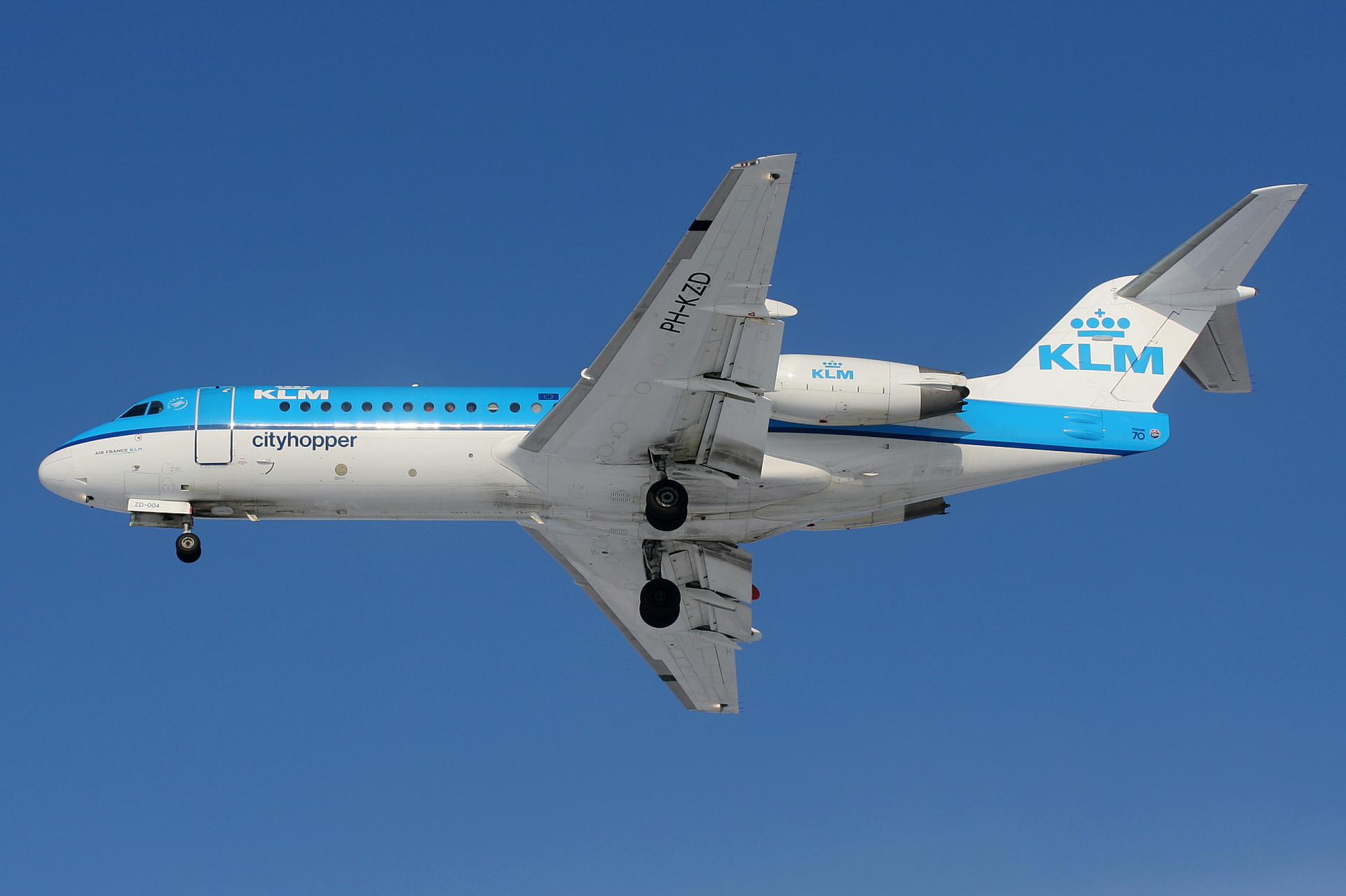 PH-KZD, KLM Cityhopper (Aircraft » EPWA Spotting » Fokker  70)