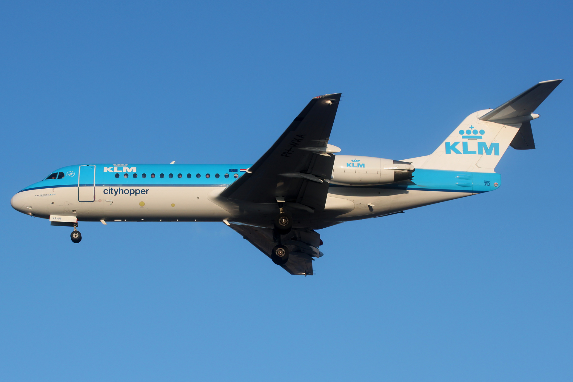 PH-WXA, KLM Cityhopper (Aircraft » EPWA Spotting » Fokker  70)