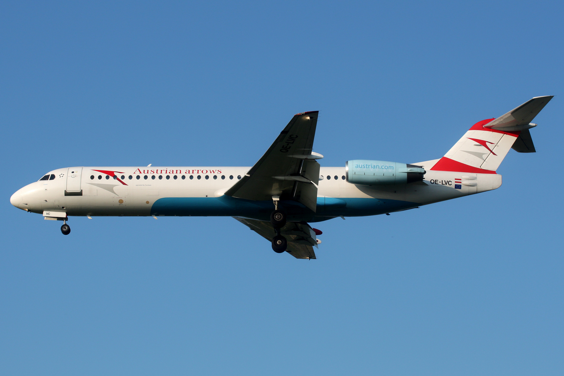 OE-LVC, Austrian arrows (Aircraft » EPWA Spotting » Fokker 100)