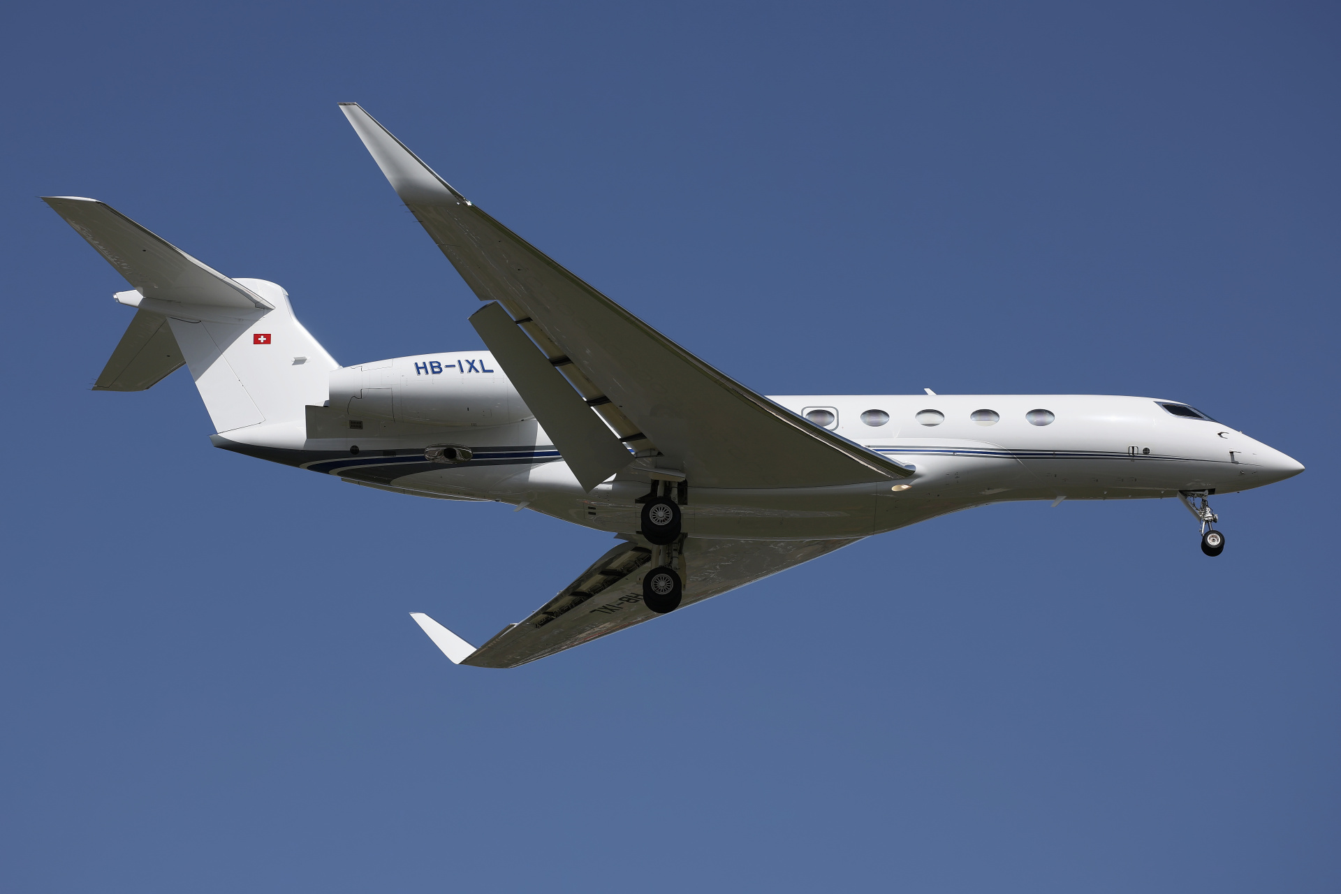 HB-IXL, unknown (Aircraft » EPWA Spotting » Gulfstream G650)