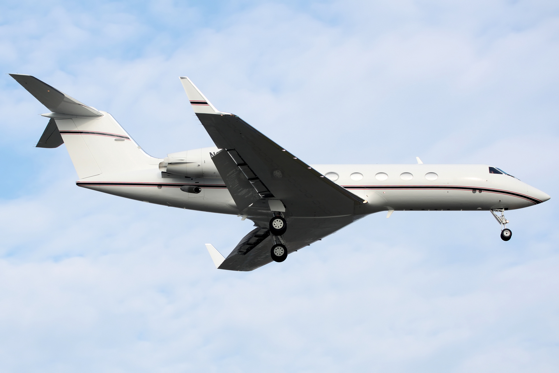 N677FR, prywatny (Samoloty » Spotting na EPWA » Gulfstream IV)