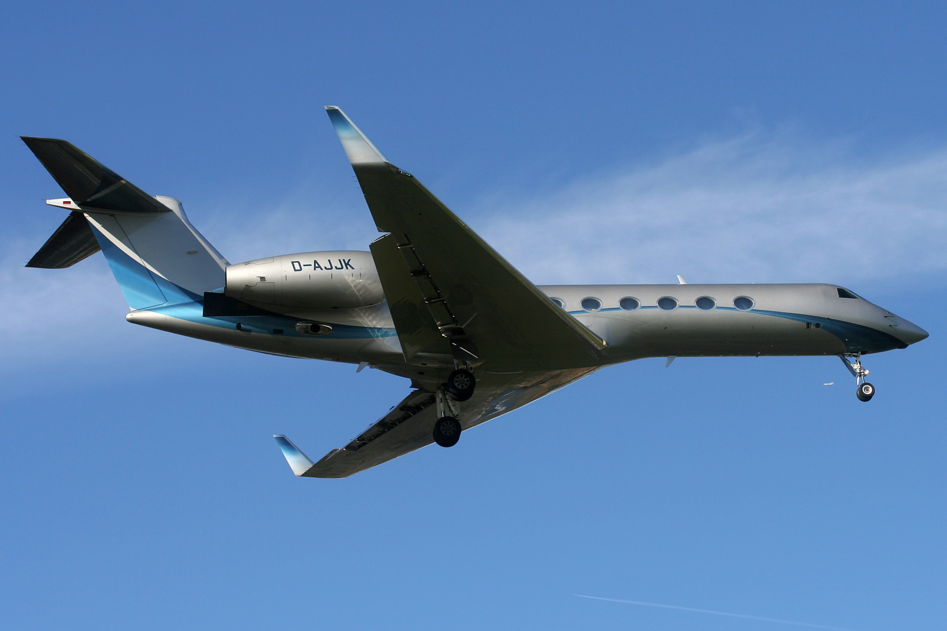 D-AJJK, Windrose Air Jetcharter (Samoloty » Spotting na EPWA » Gulfstream V » G550 (GV-SP))