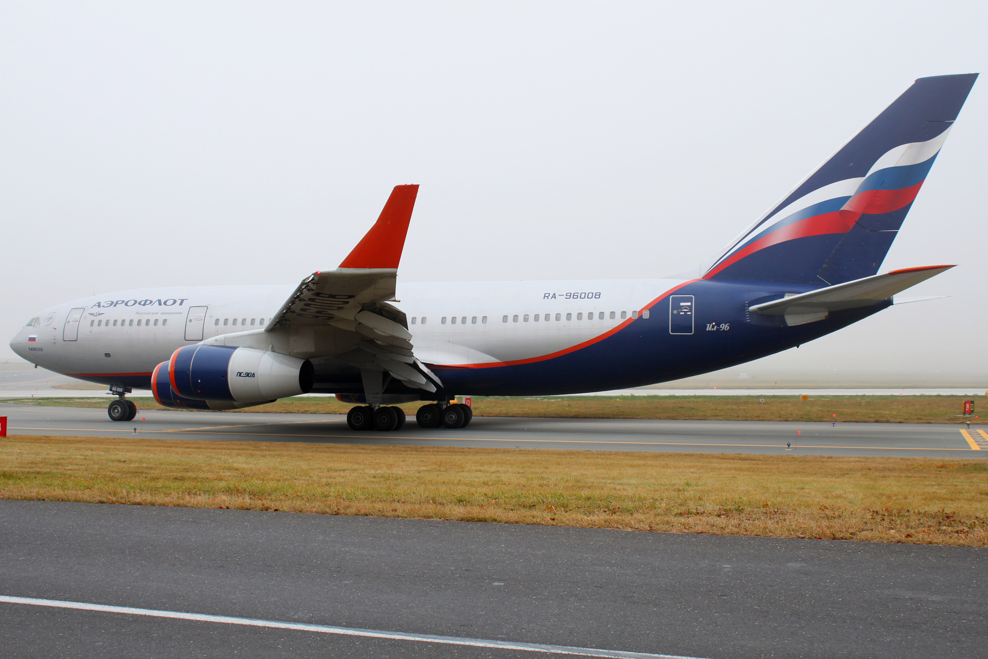 RA-96008, Aeroflot Russian Airlines (Aircraft » EPWA Spotting » Ilyushin Il-96)