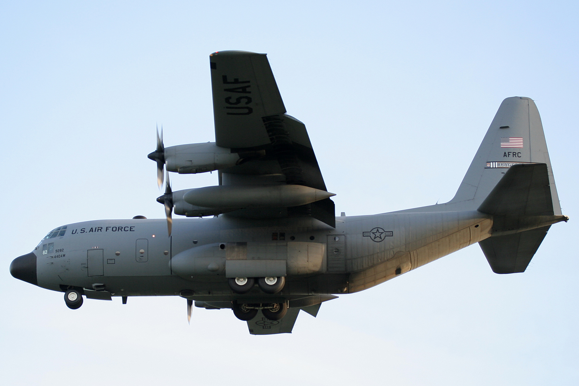 C-130H, 87-9282, U.S. Air Force Reserve Corps (Aircraft » EPWA Spotting » Lockheed C-130 Hercules)