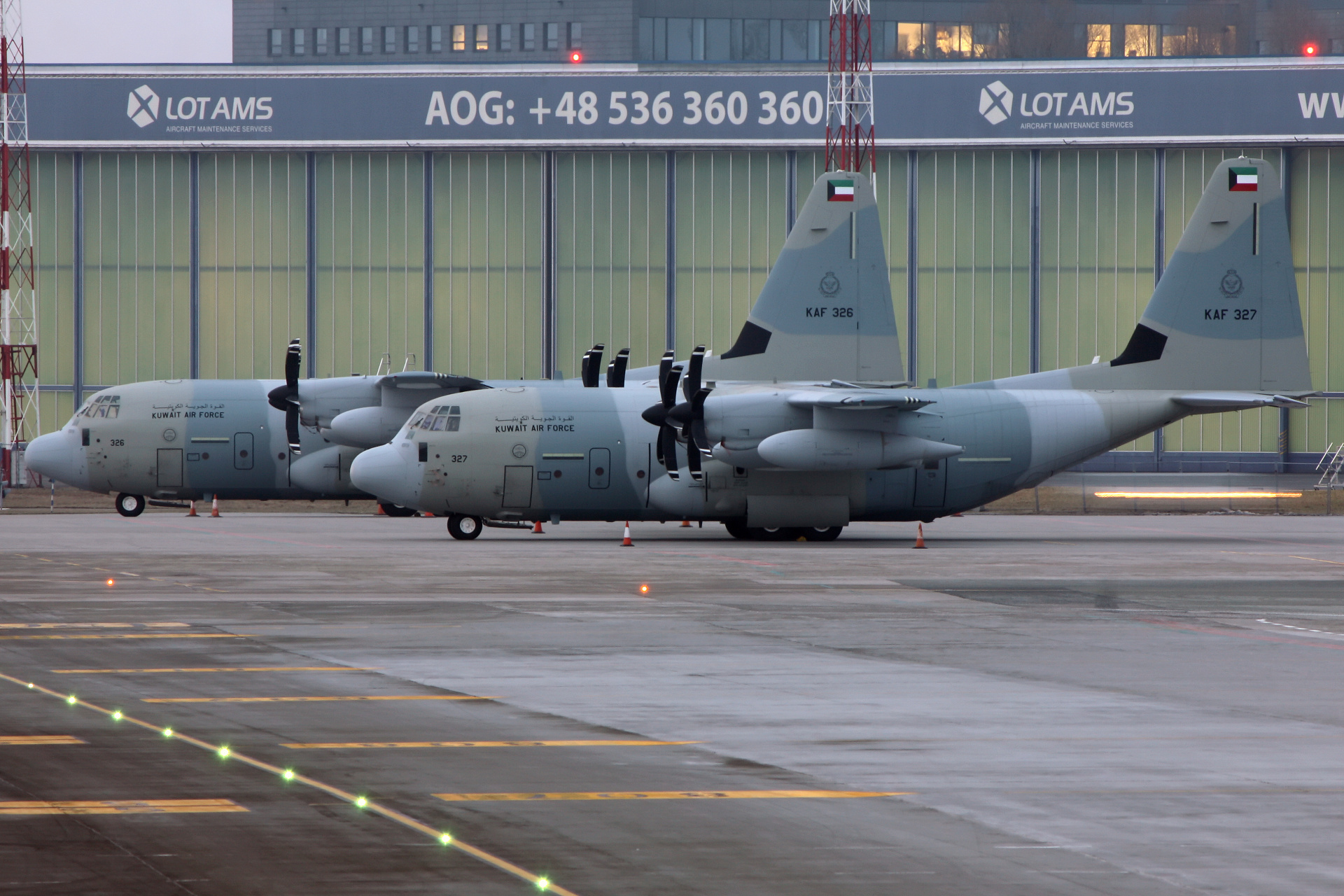 C-130J, KAF 327, Siły Powietrzne Kuwejtu (Samoloty » Spotting na EPWA » Lockheed C-130 Hercules)